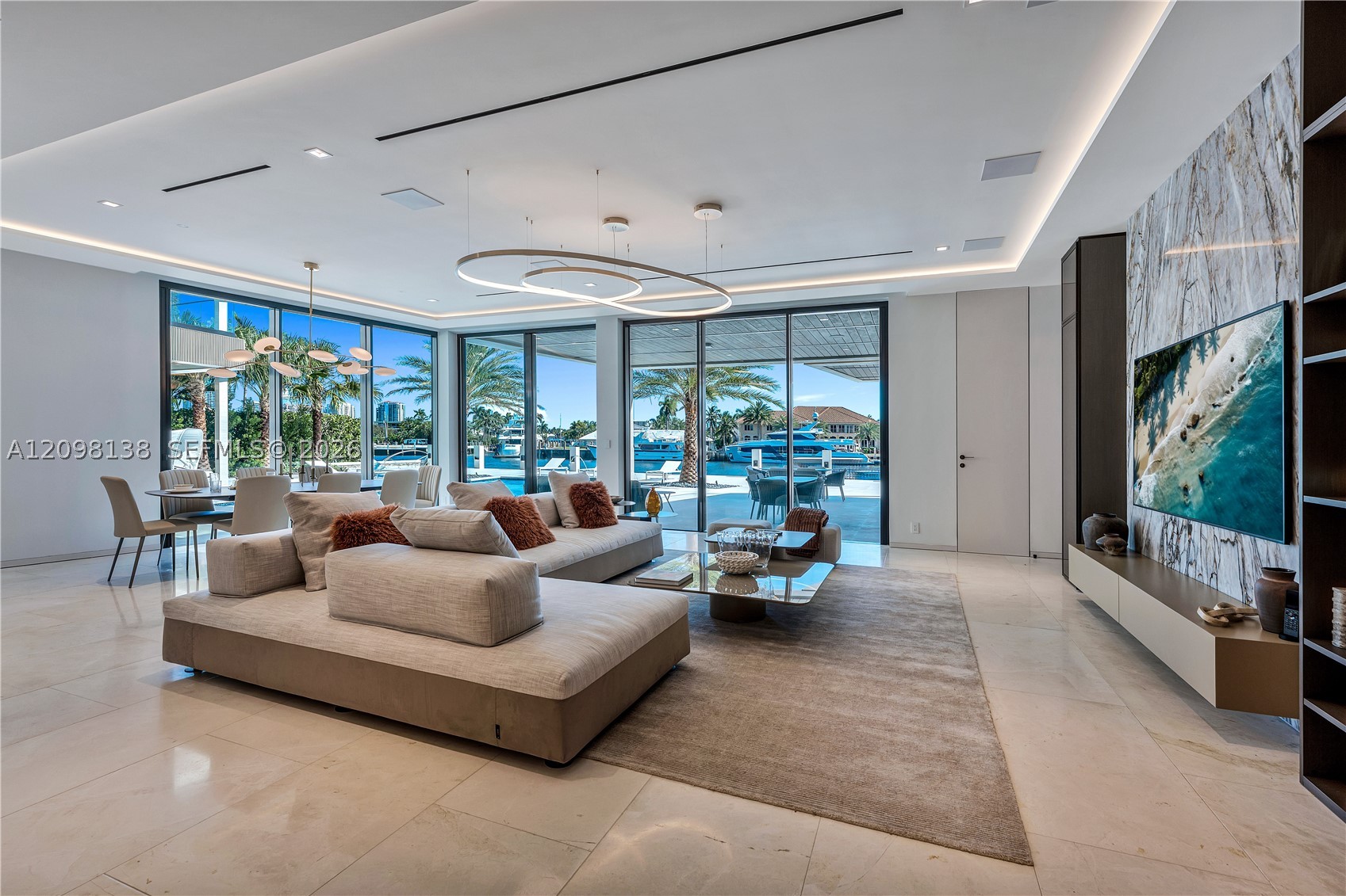 725 Middle Riv Dr Fort Lauderdale, FL 33304