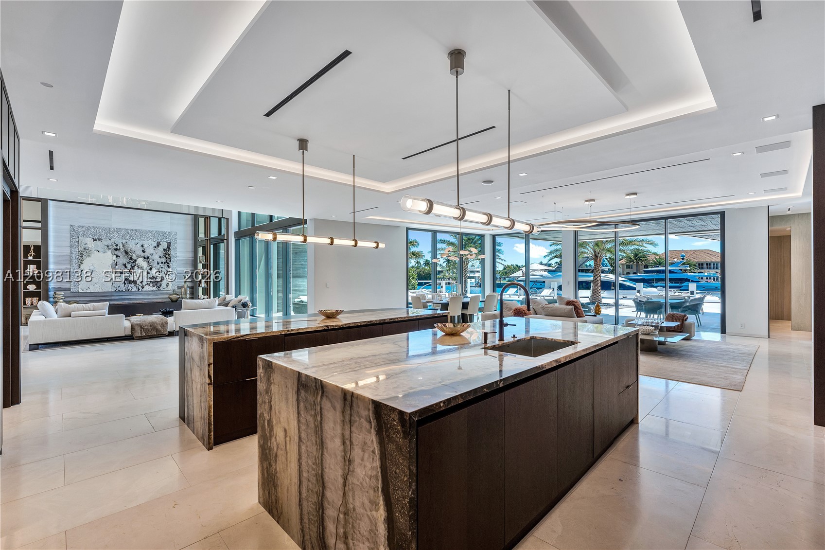 725 Middle Riv Dr Fort Lauderdale, FL 33304