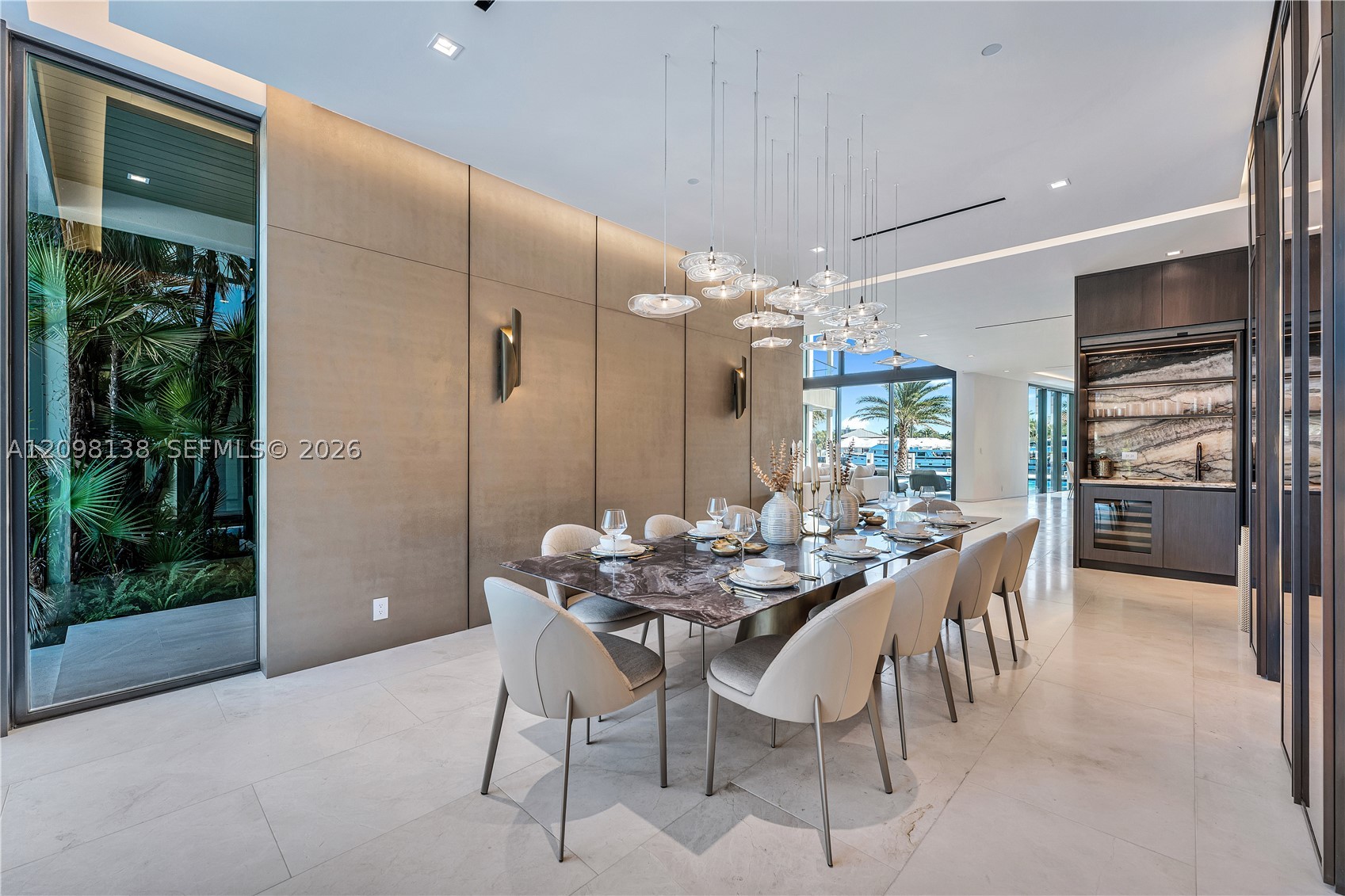 725 Middle Riv Dr Fort Lauderdale, FL 33304