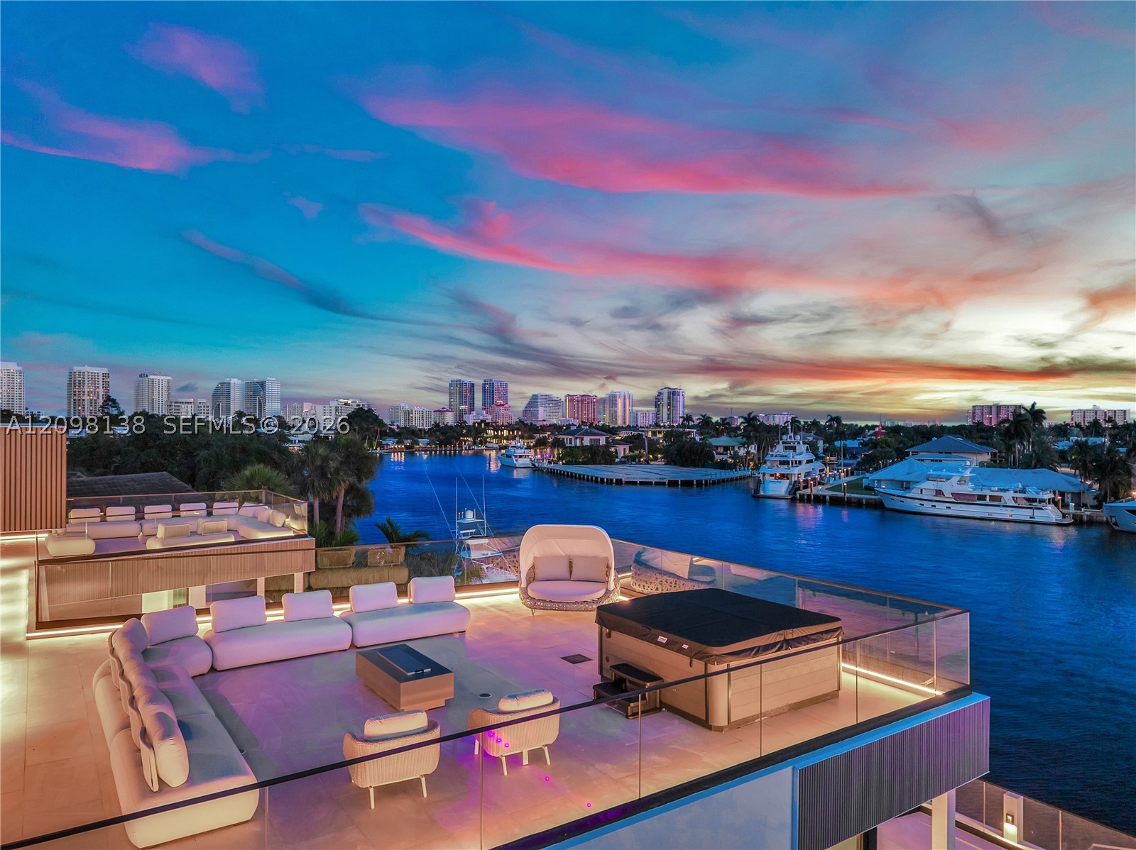 725 Middle Riv Dr Fort Lauderdale, FL 33304