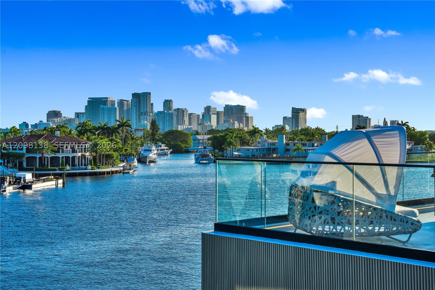725 Middle Riv Dr Fort Lauderdale, FL 33304
