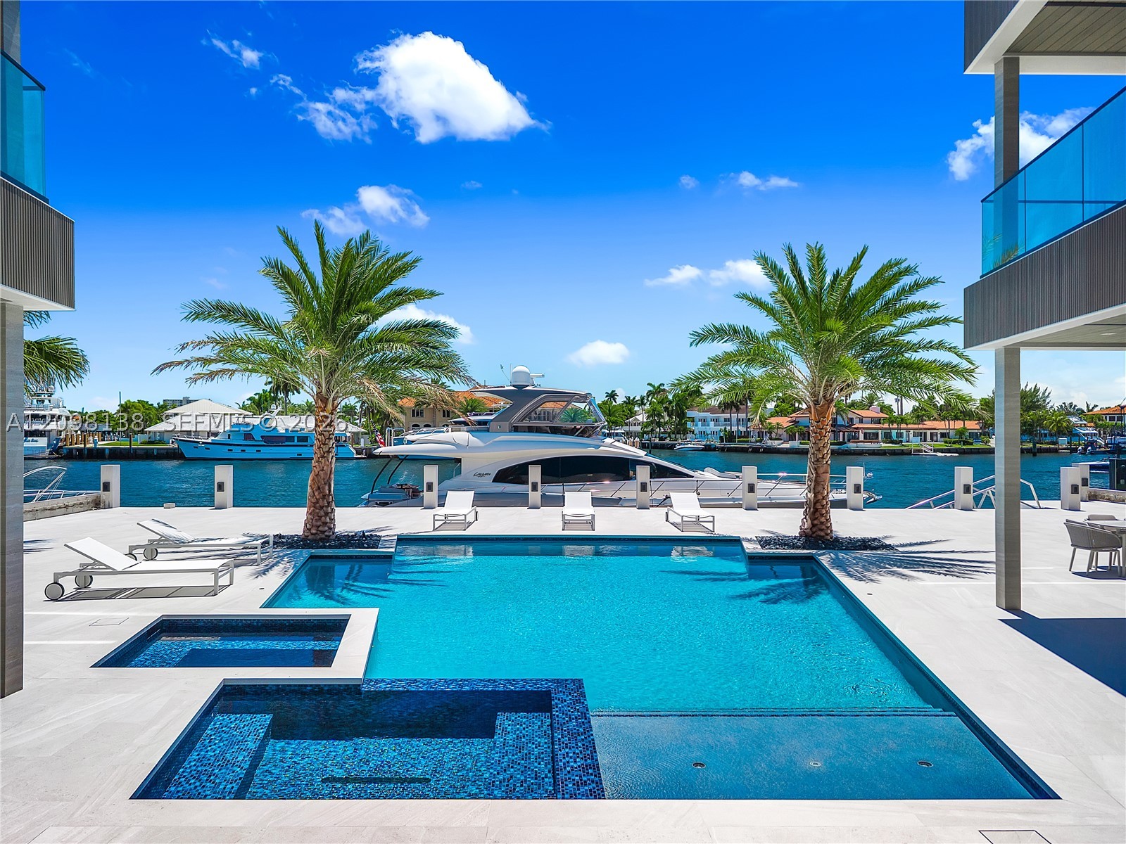 725 Middle Riv Dr Fort Lauderdale, FL 33304