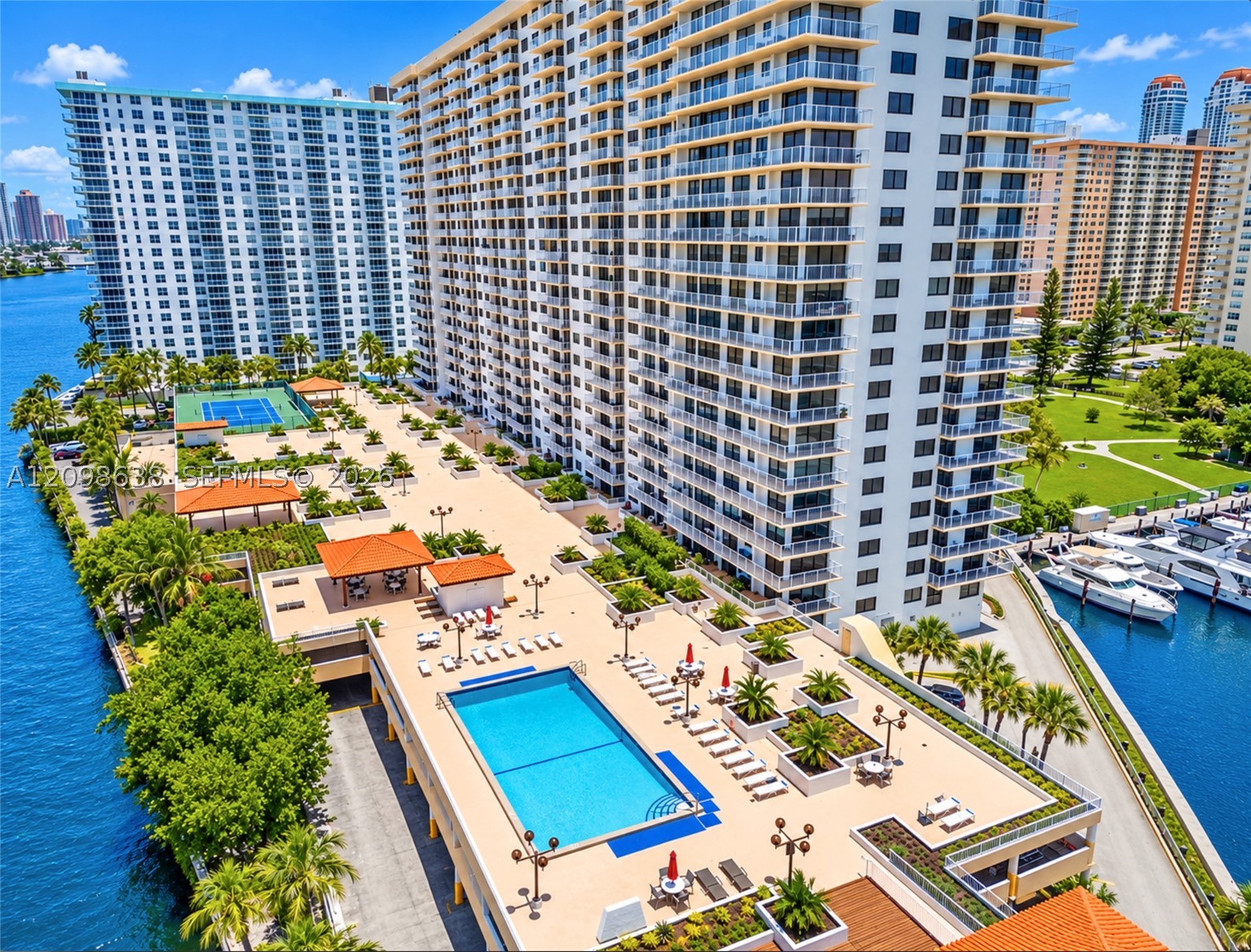 image Winston Towers 70020