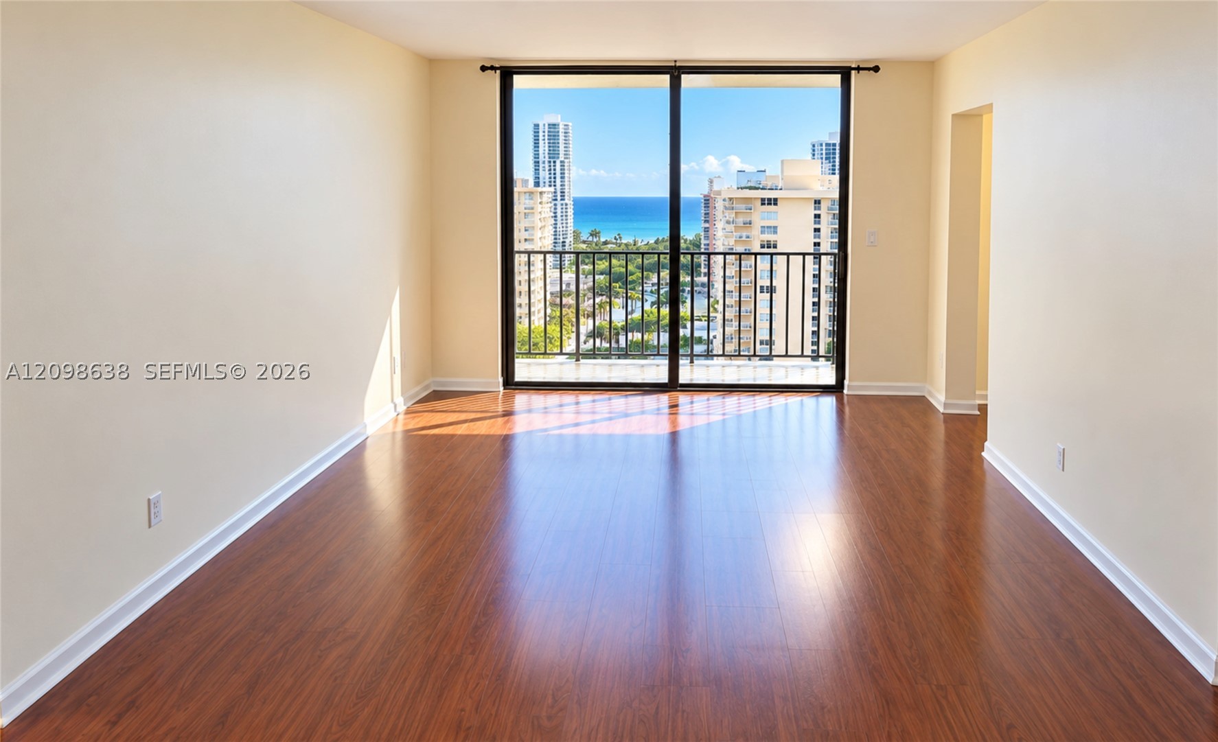 image Winston Towers 7002