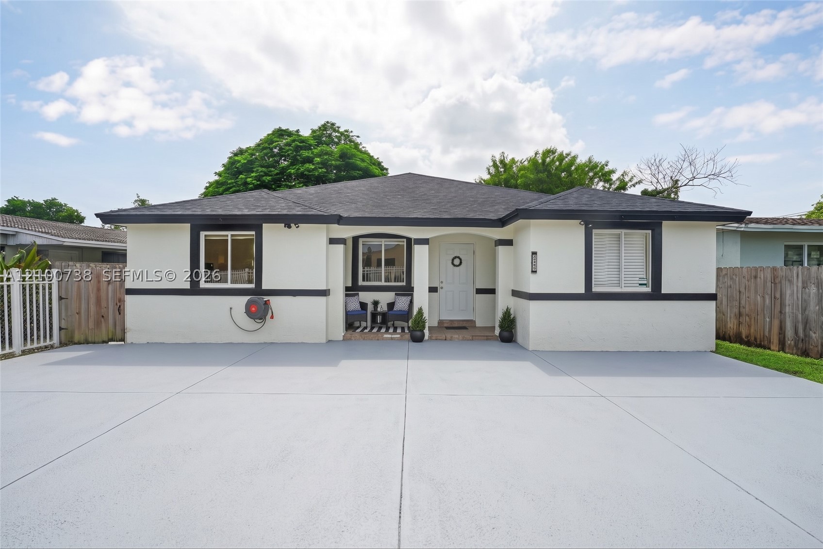 10170 W Fern St