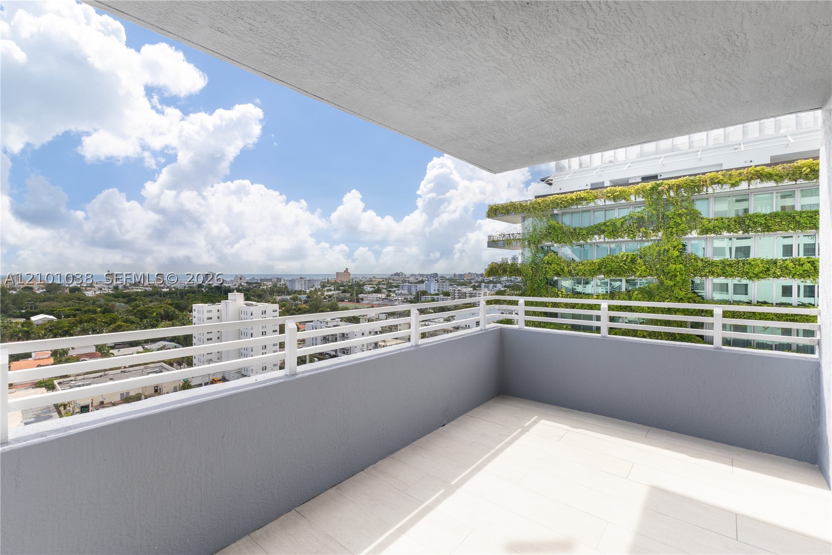 image The Waverly at South Beach25