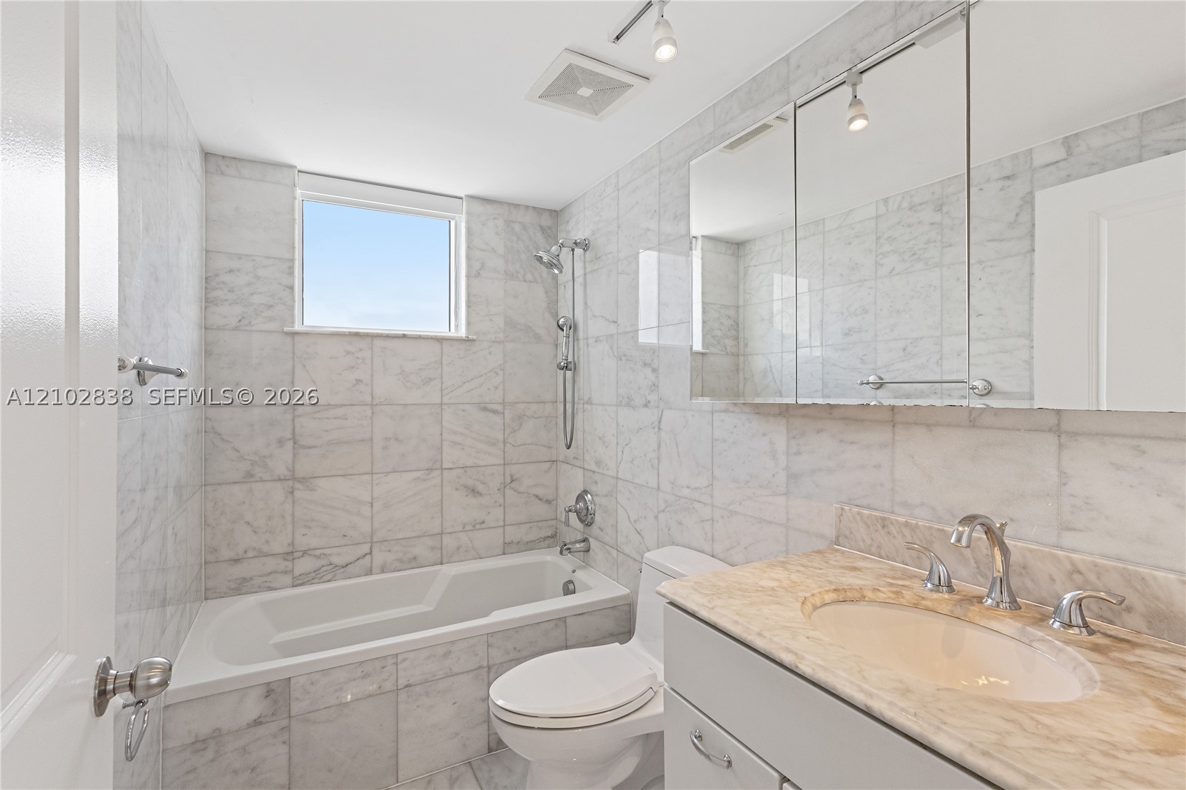 image Vue at Brickell25