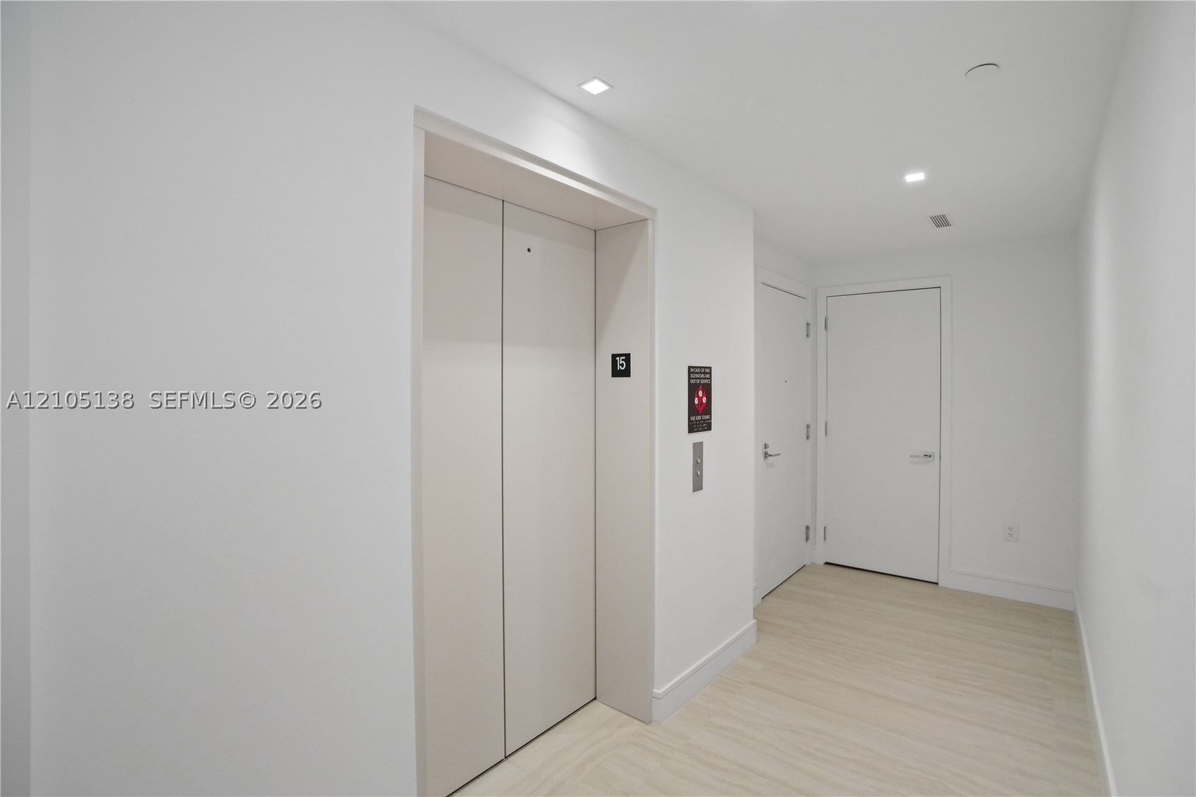 2411 Laguna Cir #1505 North Miami, FL 33181