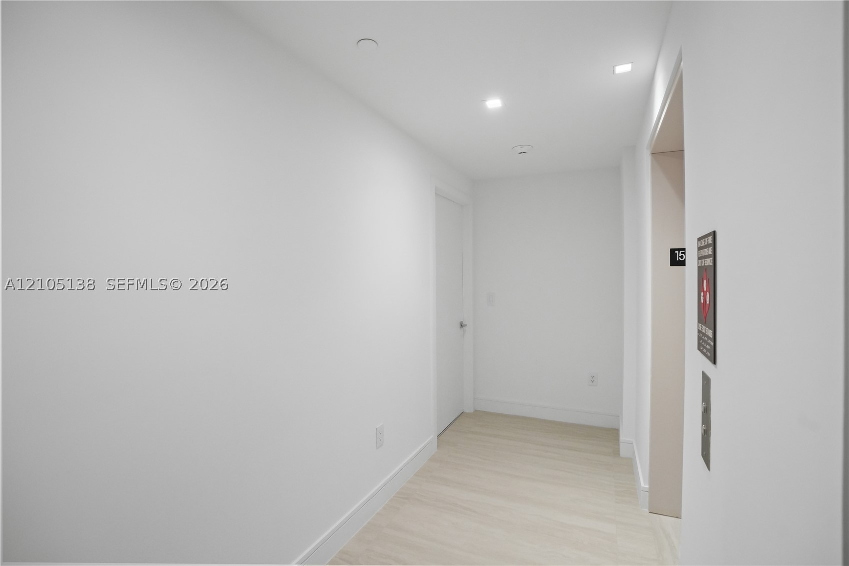 2411 Laguna Cir #1505 North Miami, FL 33181