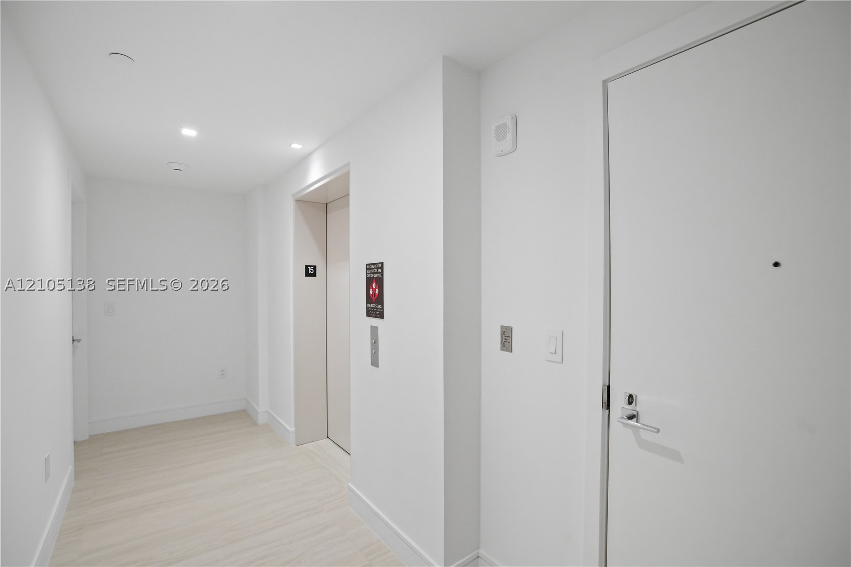 2411 Laguna Cir #1505 North Miami, FL 33181