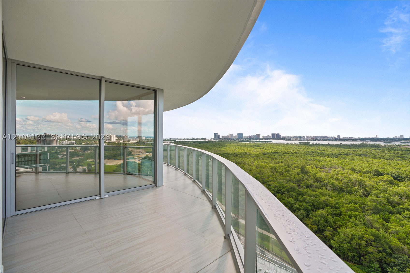 2411 Laguna Cir #1505 North Miami, FL 33181