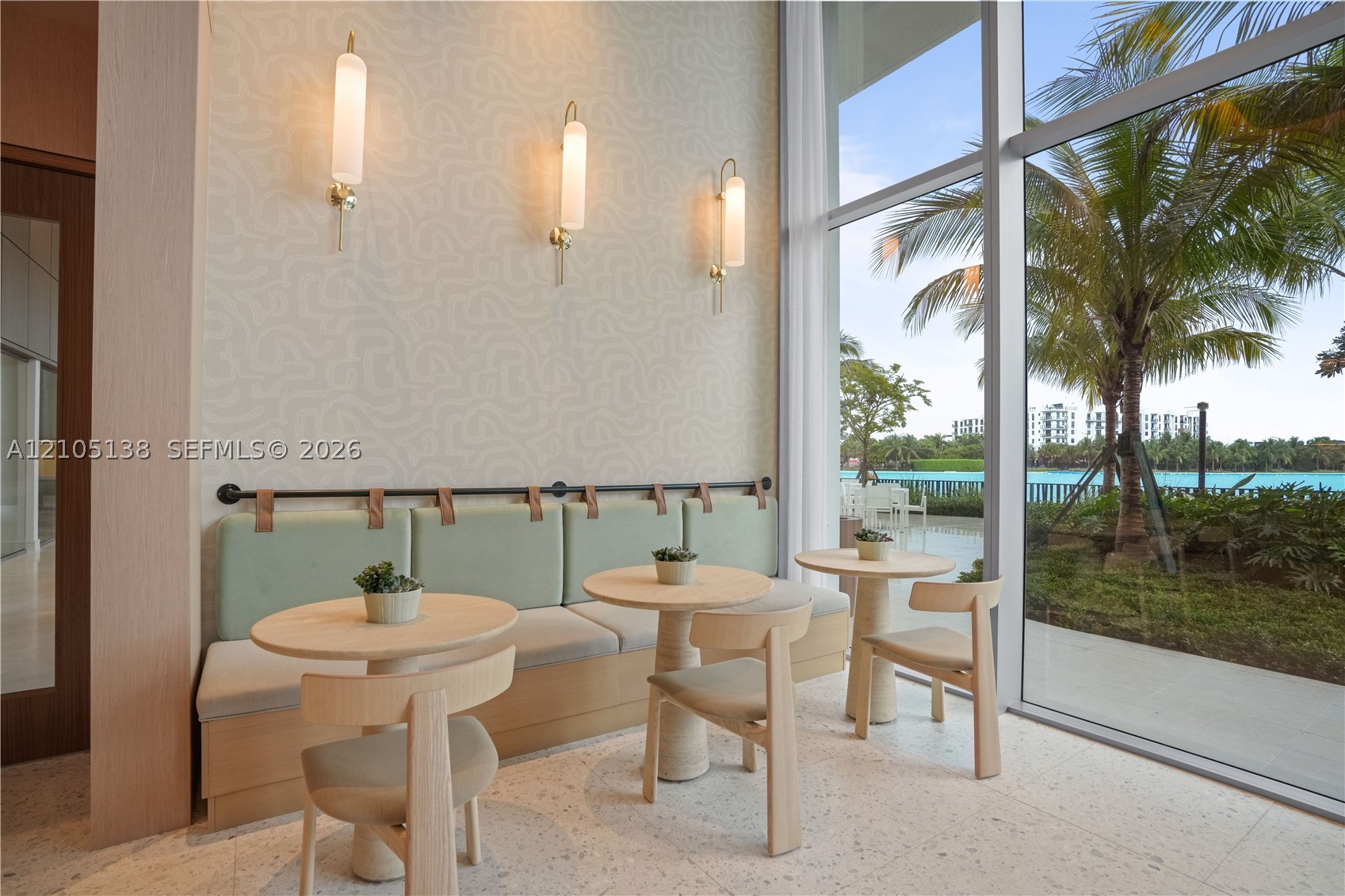 2411 Laguna Cir #1505 North Miami, FL 33181
