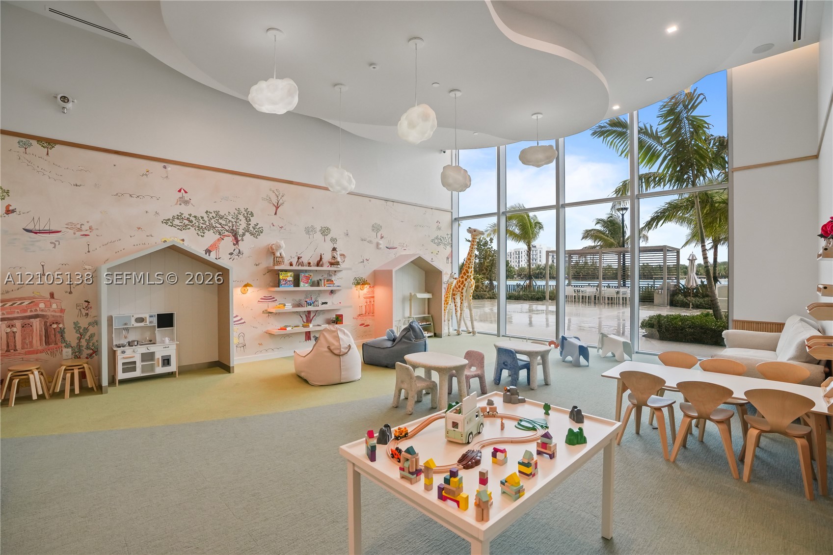 2411 Laguna Cir #1505 North Miami, FL 33181
