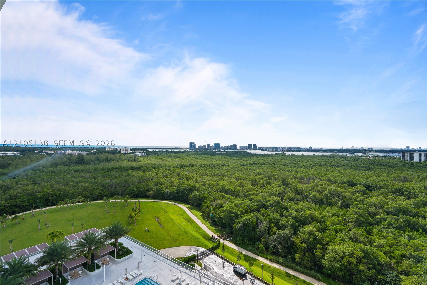2411 Laguna Cir #1505 North Miami, FL 33181