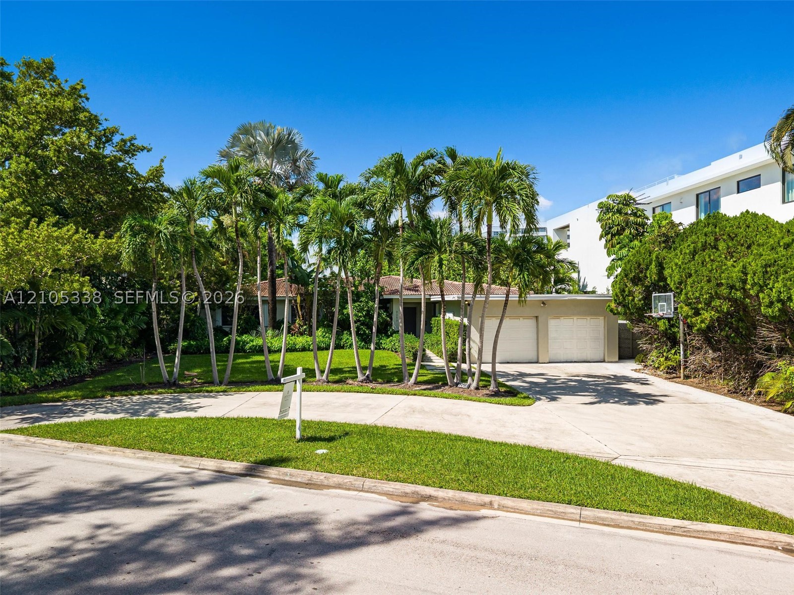 9250 Bay Dr Surfside, FL 33154