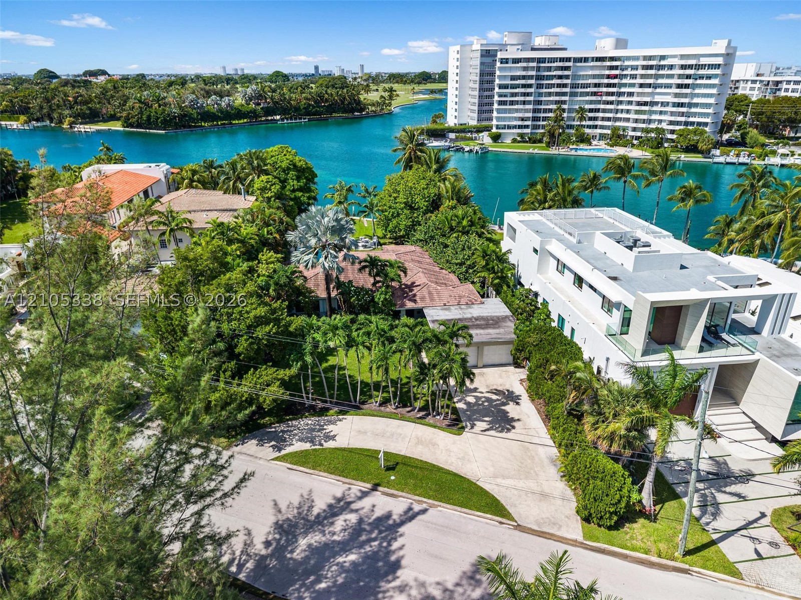 9250 Bay Dr Surfside, FL 33154