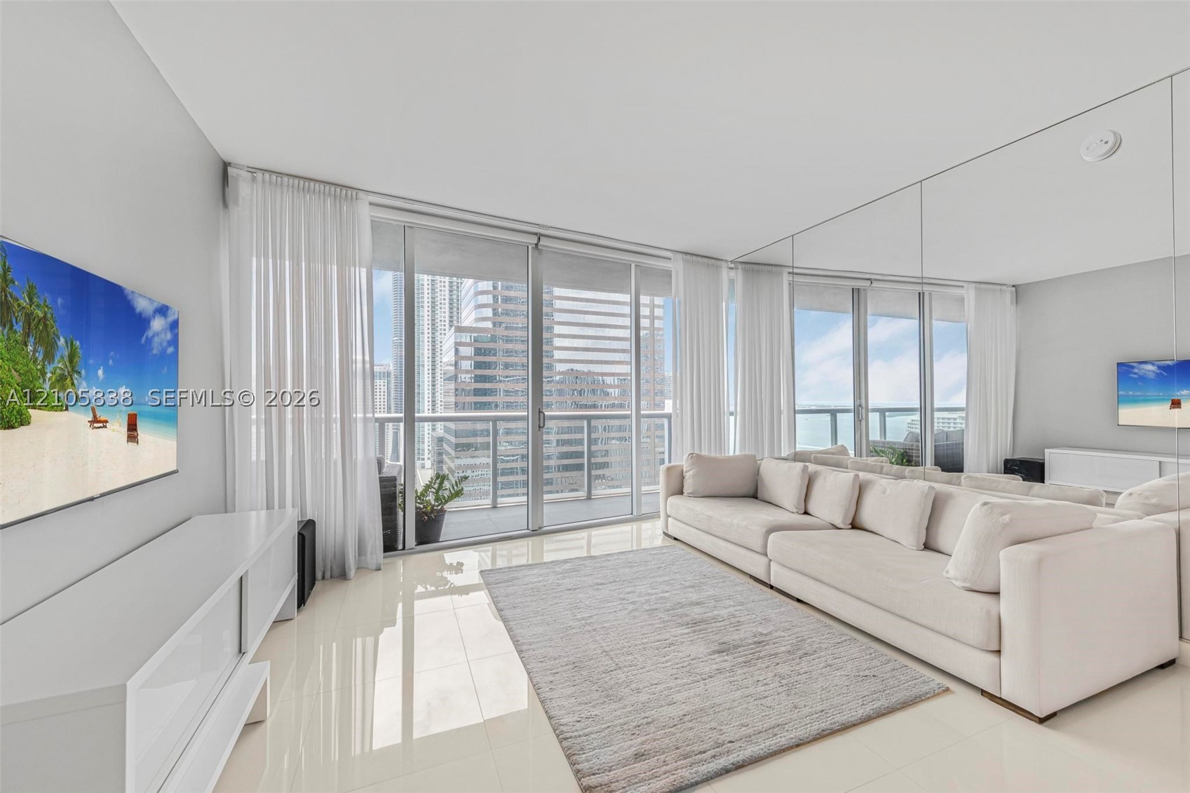 495 Brickell Ave #2411