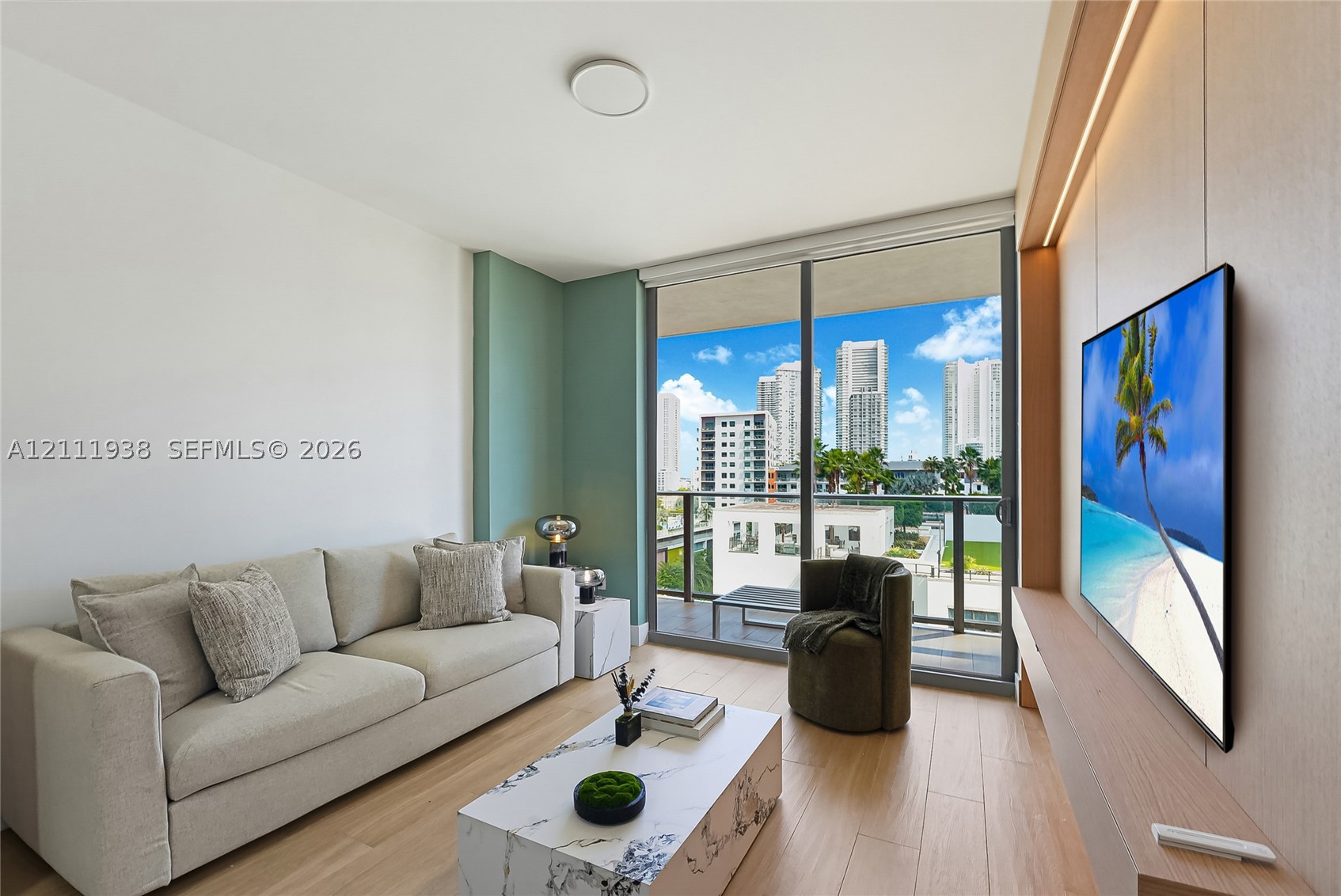 90 NE 32nd St #810