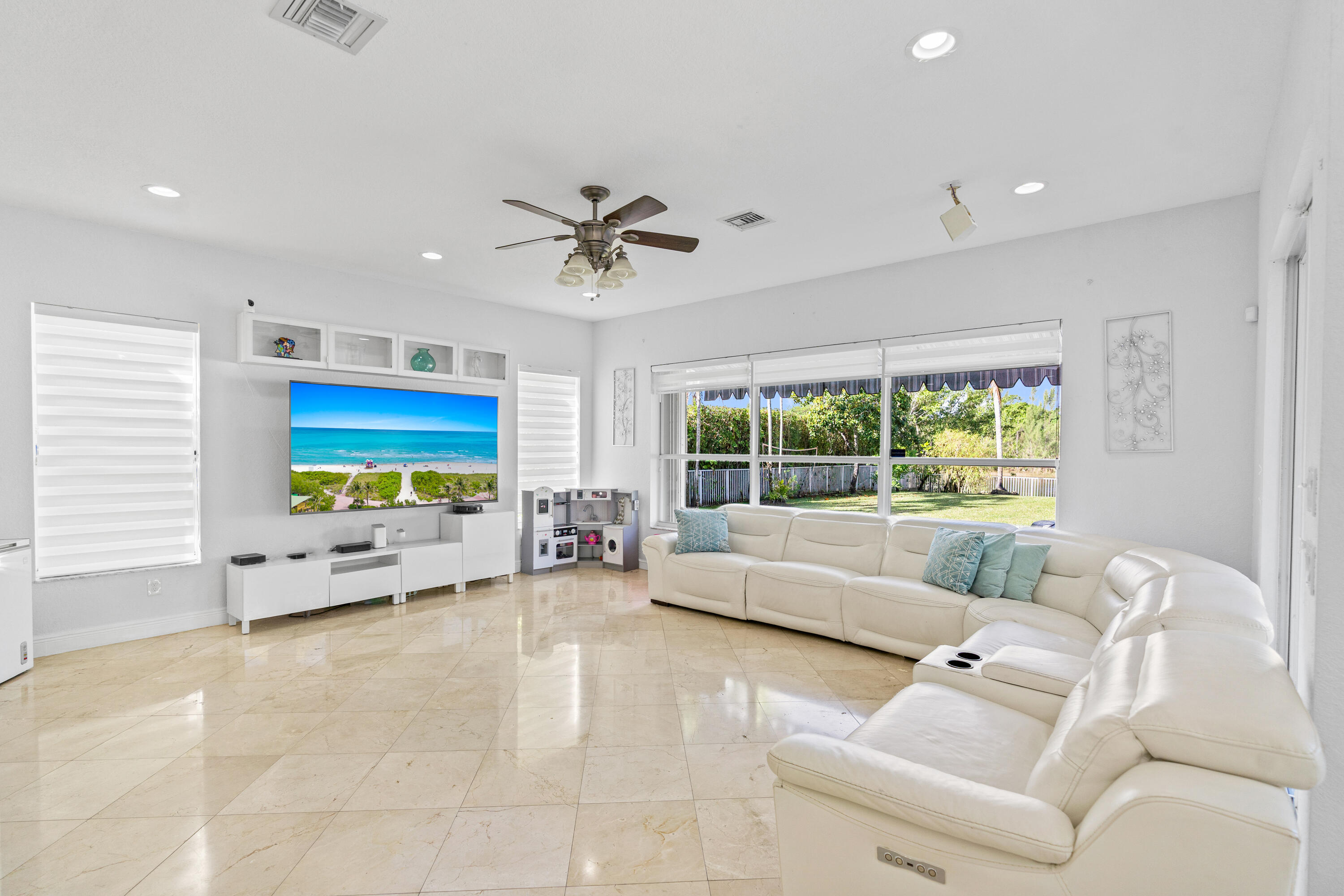 4918 SW 195th Ter Miramar, FL 33029