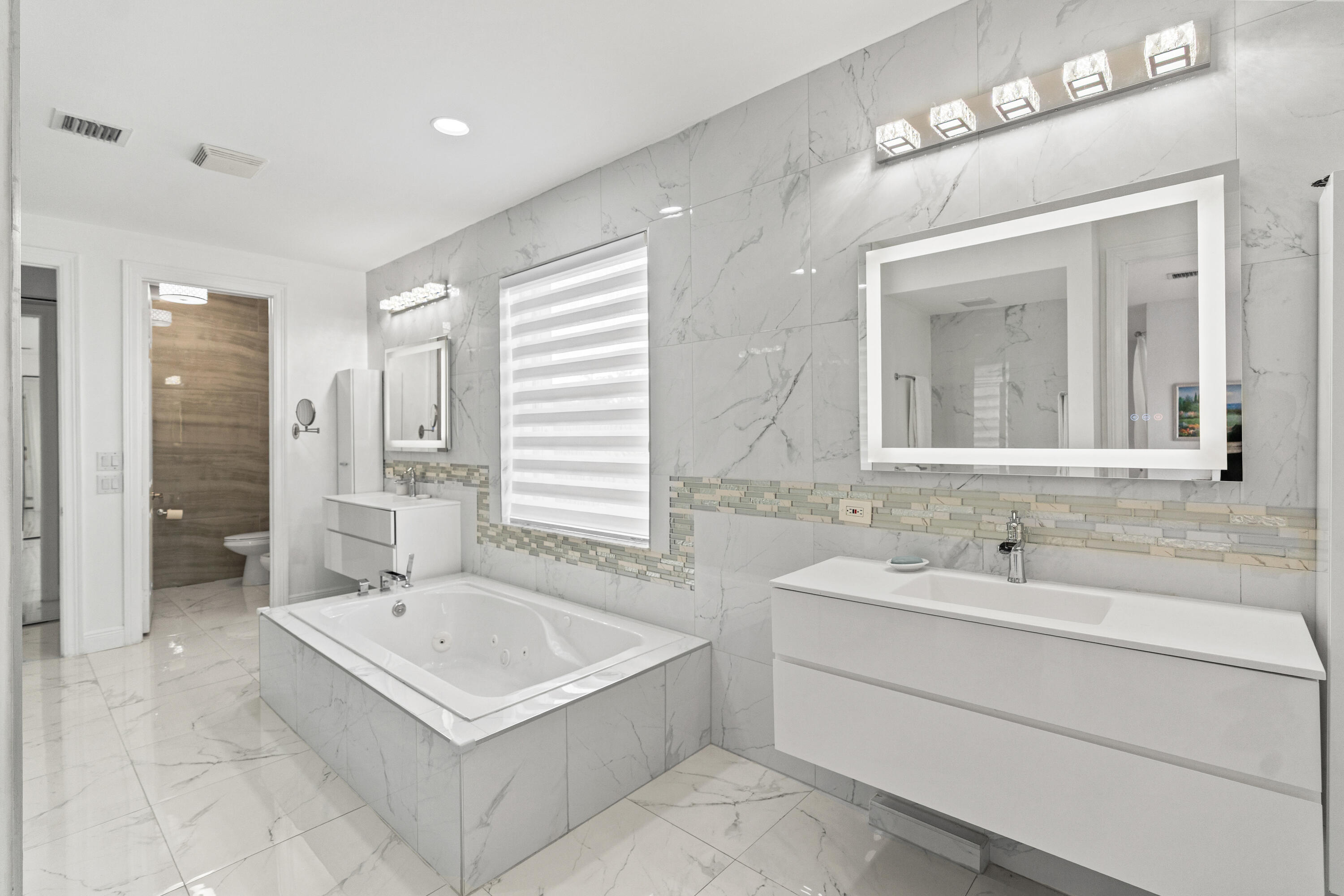 4918 SW 195th Ter Miramar, FL 33029