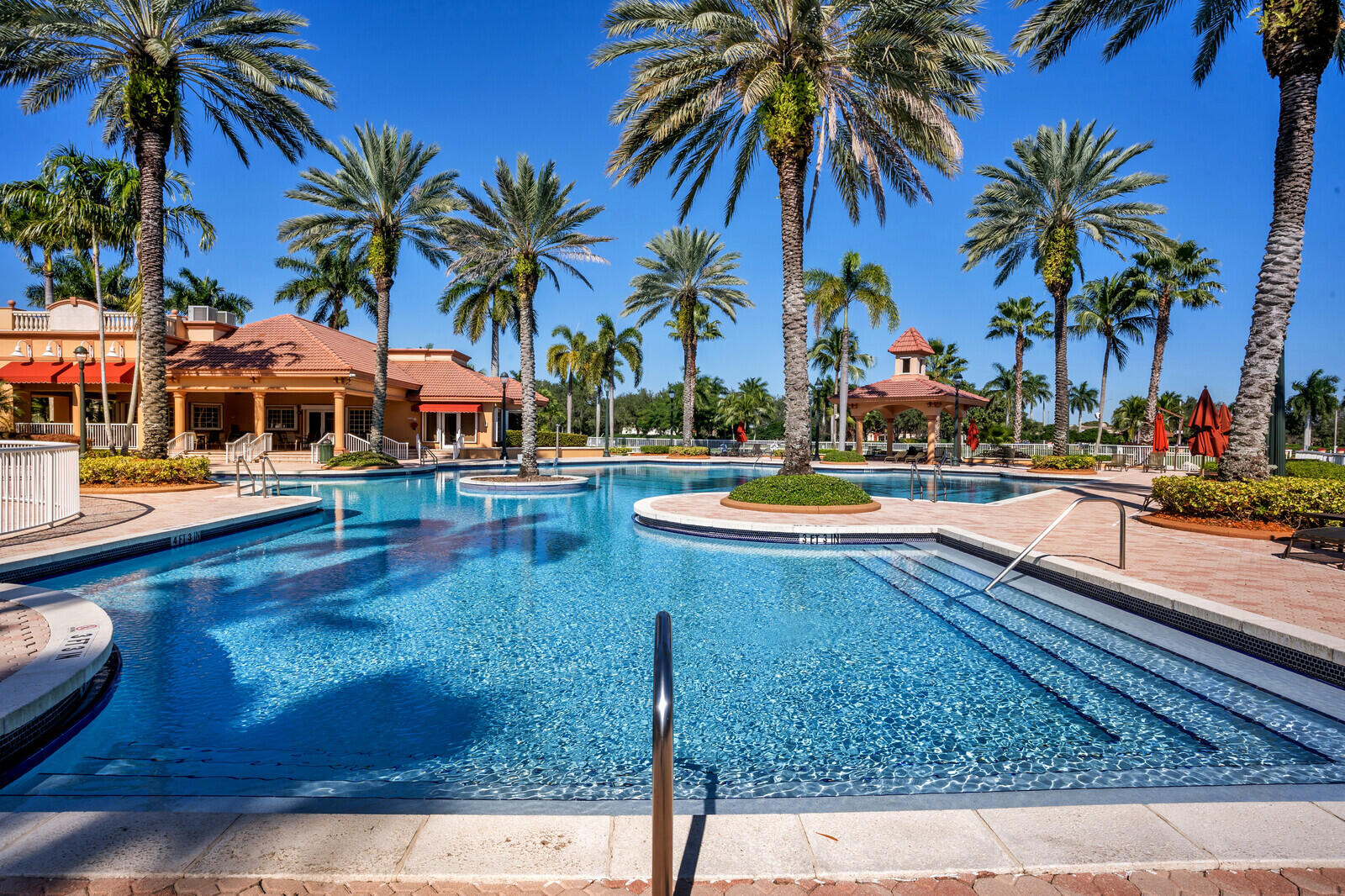 4918 SW 195th Ter Miramar, FL 33029