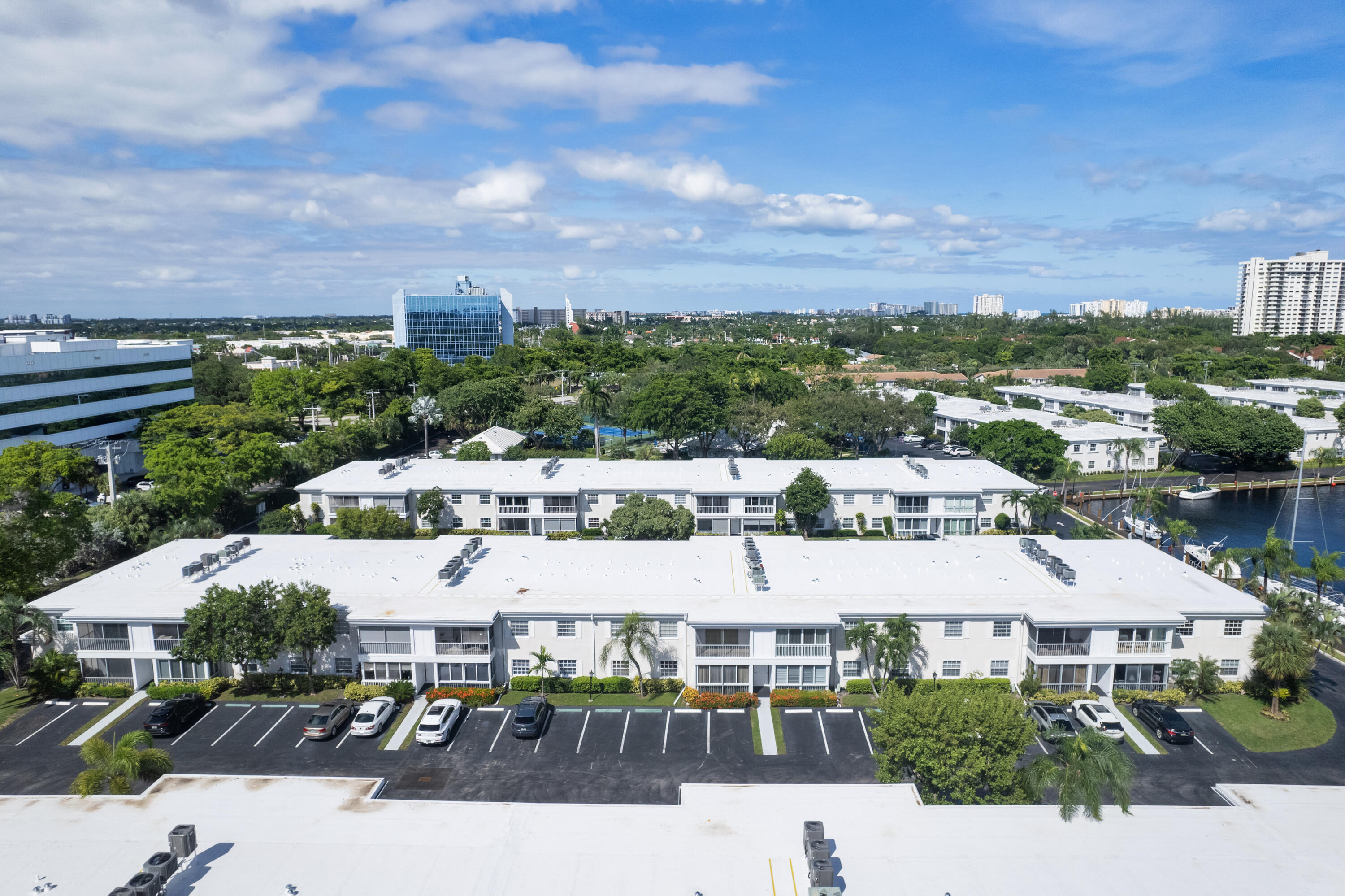 6299 Bay Clb #4
