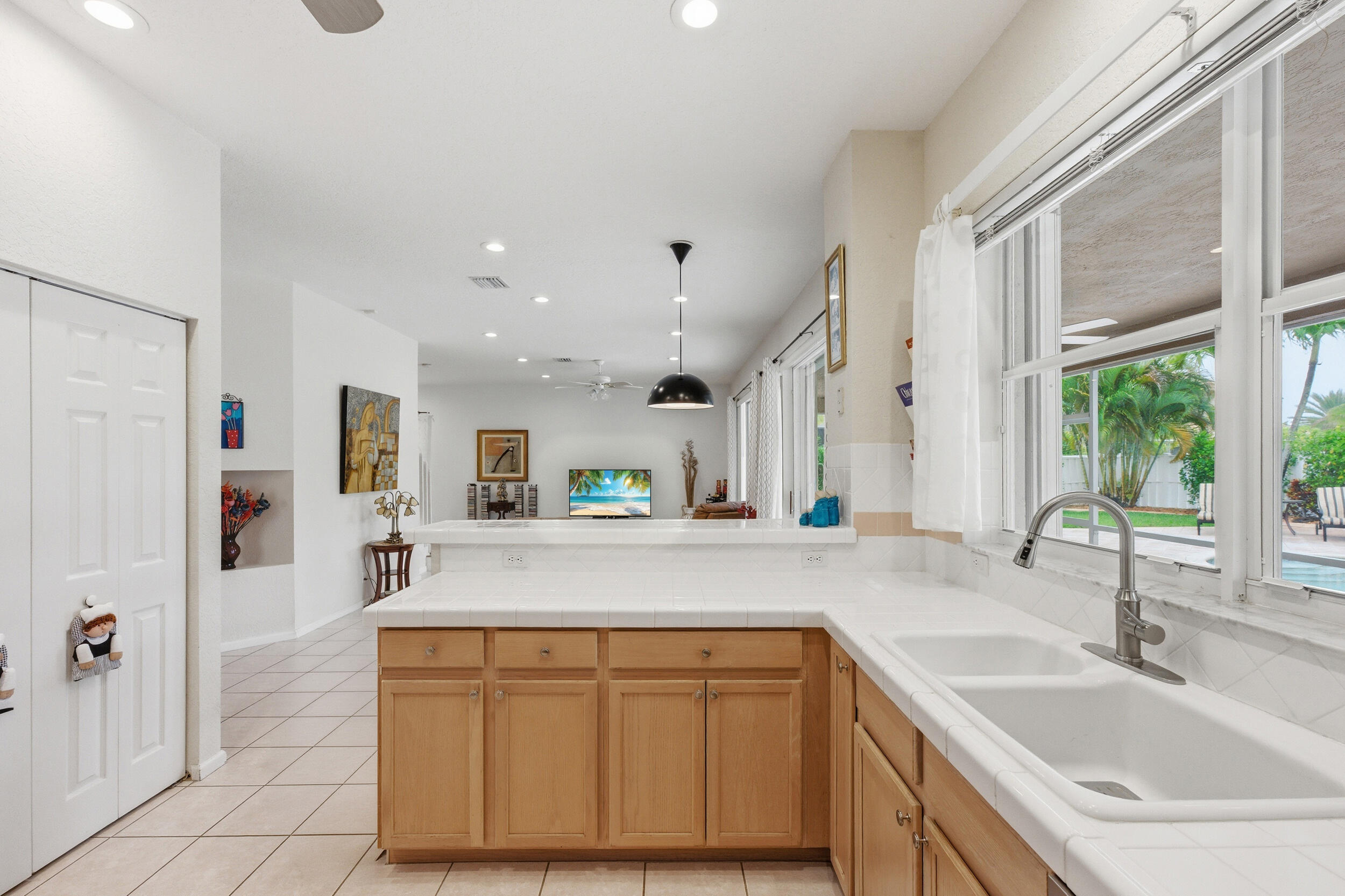 648 SW 168th Pembroke Pines, FL 33027