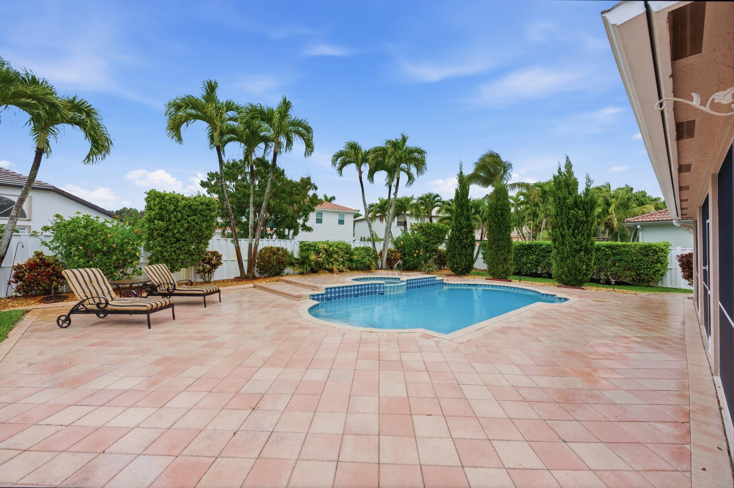 648 SW 168th Pembroke Pines, FL 33027