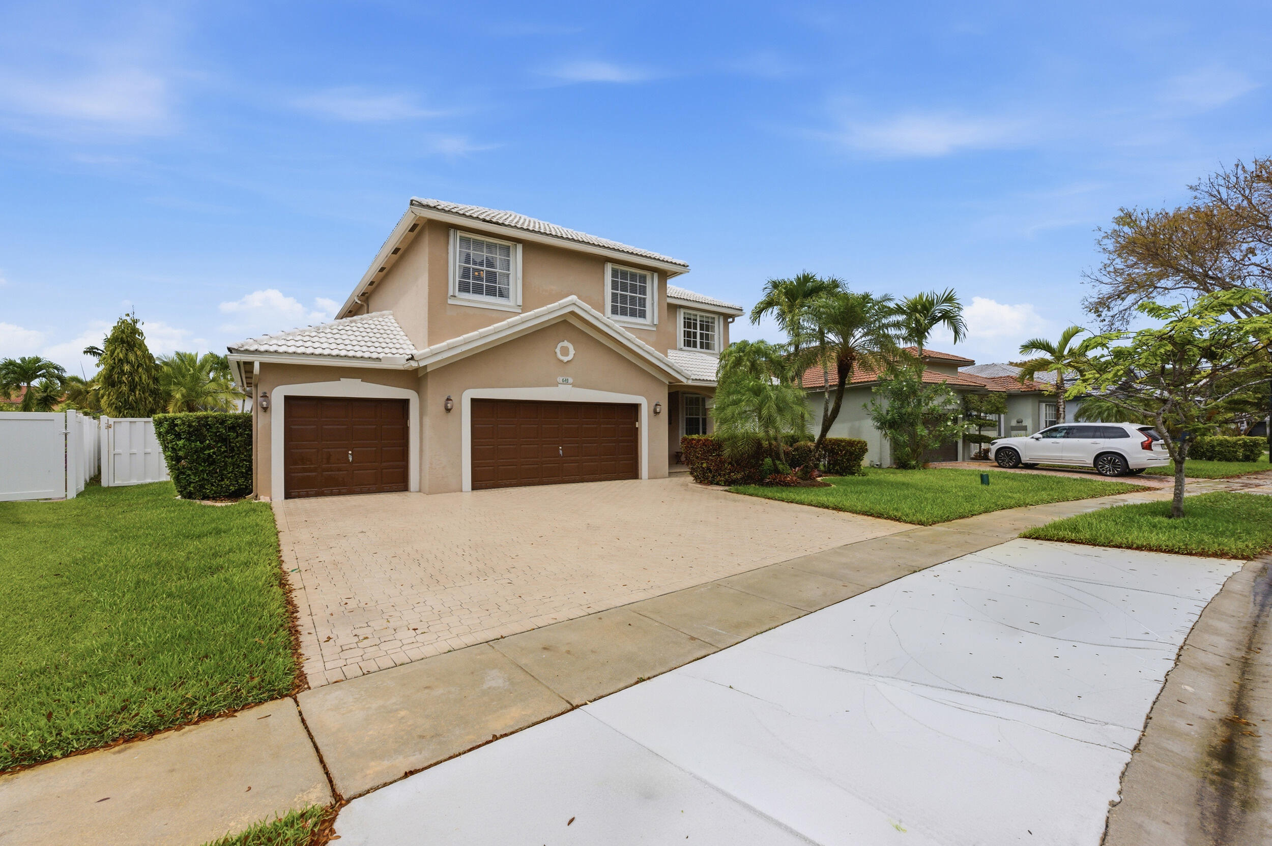 648 SW 168th Pembroke Pines, FL 33027