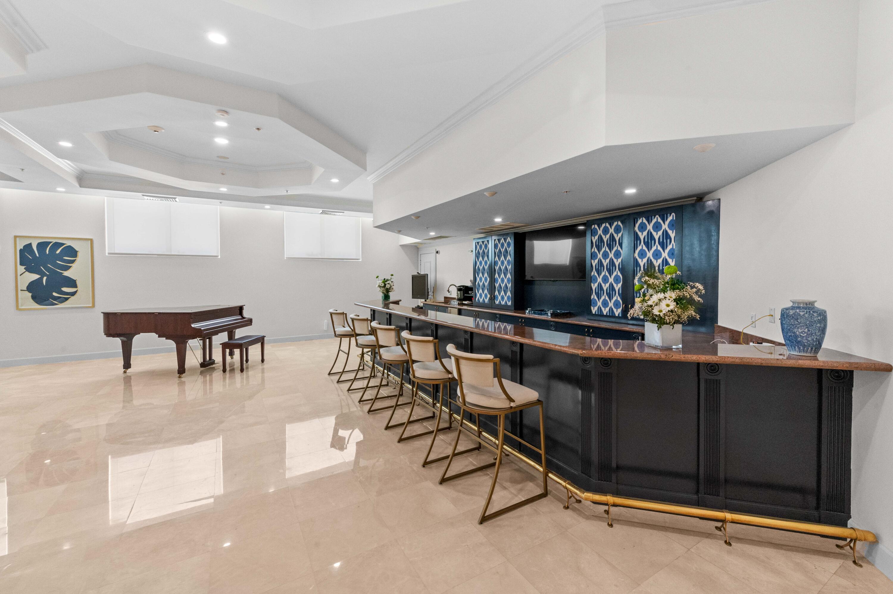 4600 N Ocean #605 Riviera Beach, FL 33404