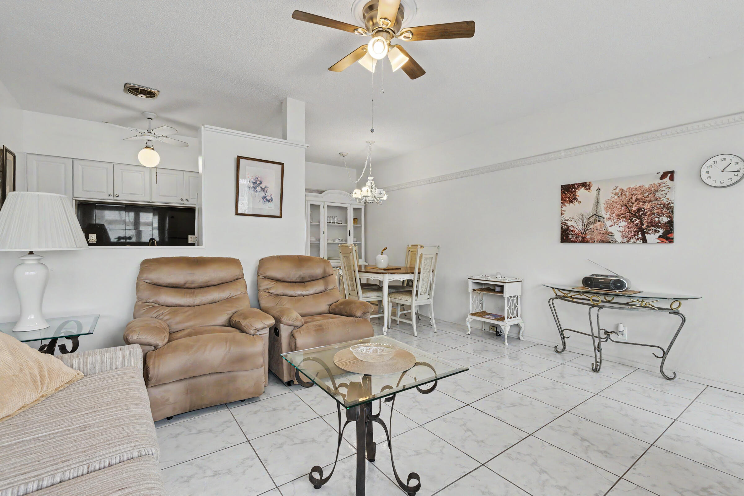 800 SW 10th #T-6 Hallandale Beach, FL 33009