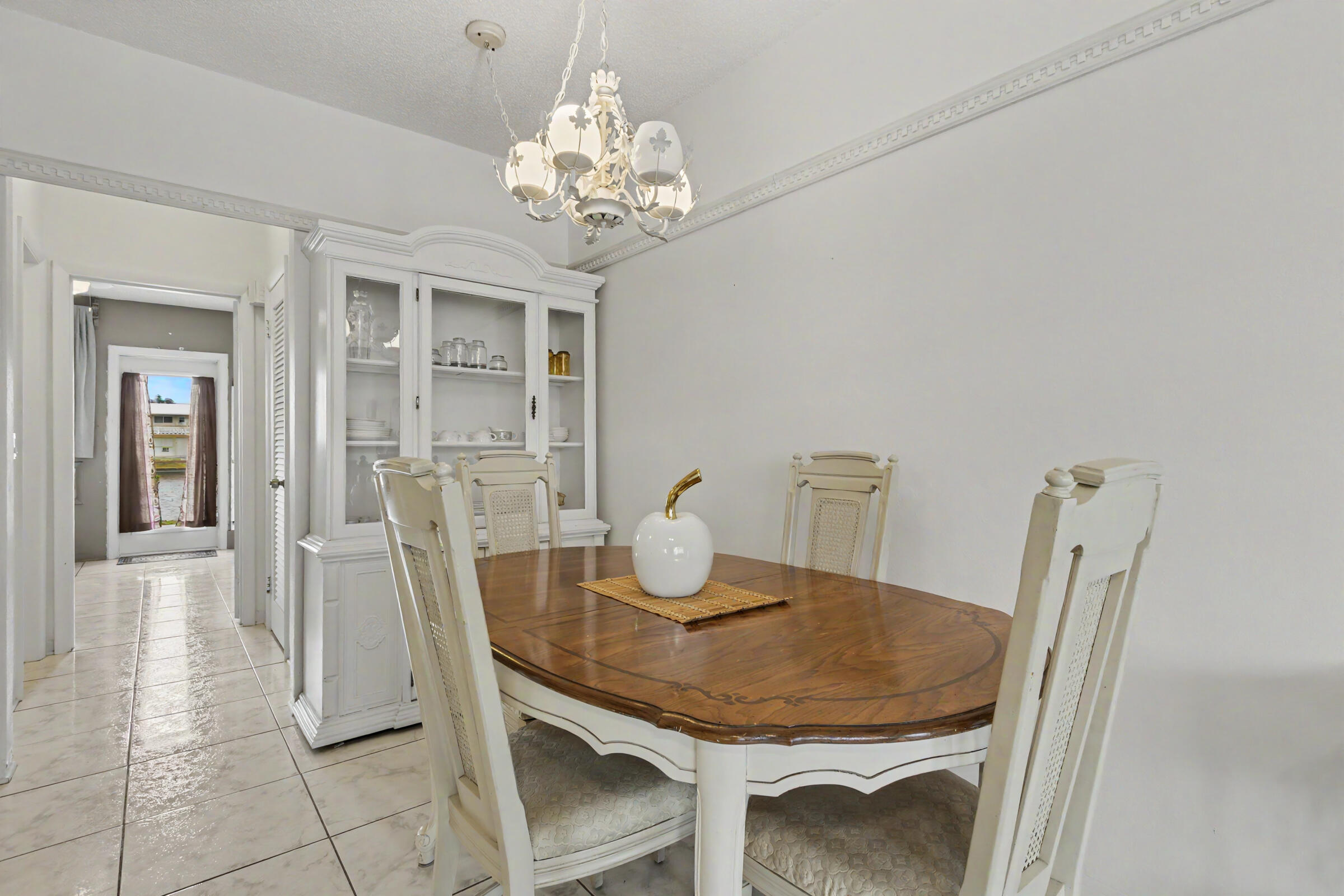 800 SW 10th #T-6 Hallandale Beach, FL 33009