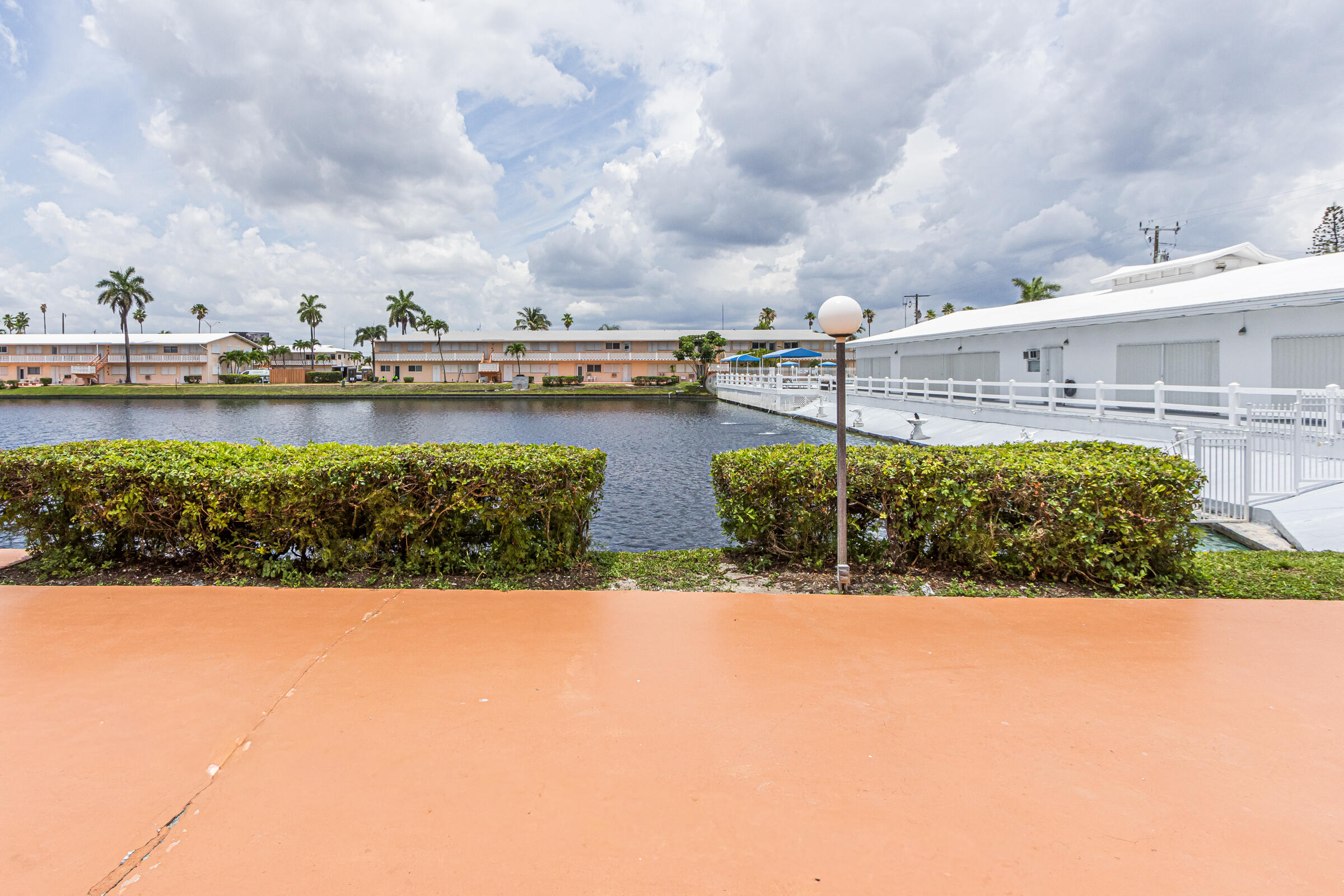 800 SW 10th #T-6 Hallandale Beach, FL 33009