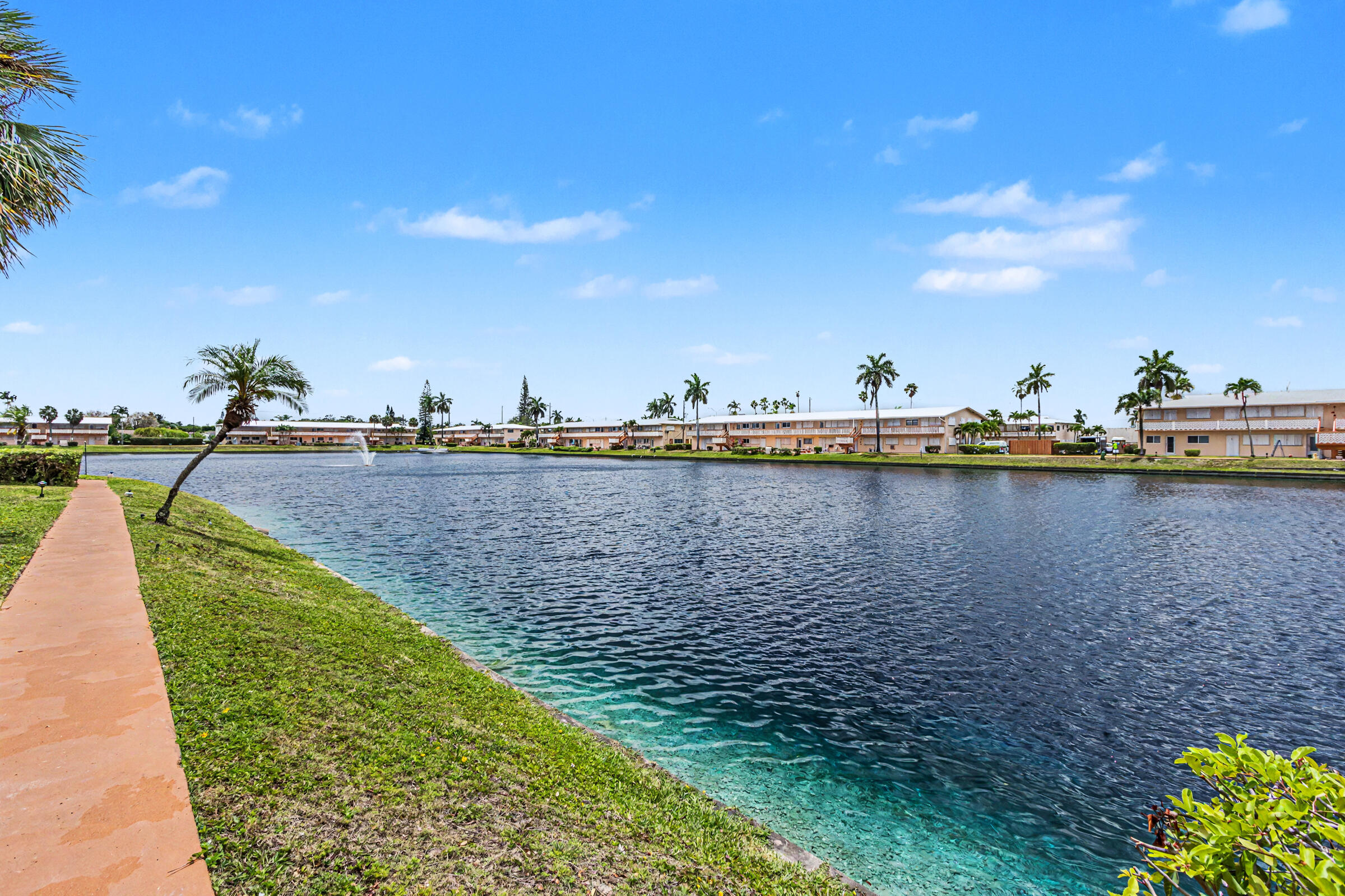 800 SW 10th #T-6 Hallandale Beach, FL 33009