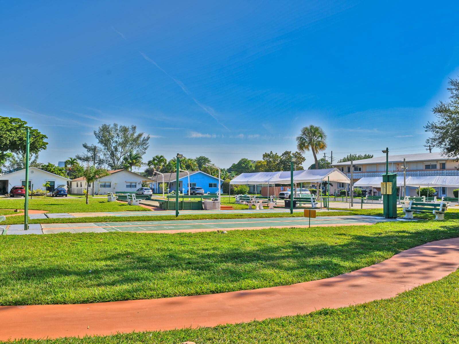 800 SW 10th #T-6 Hallandale Beach, FL 33009