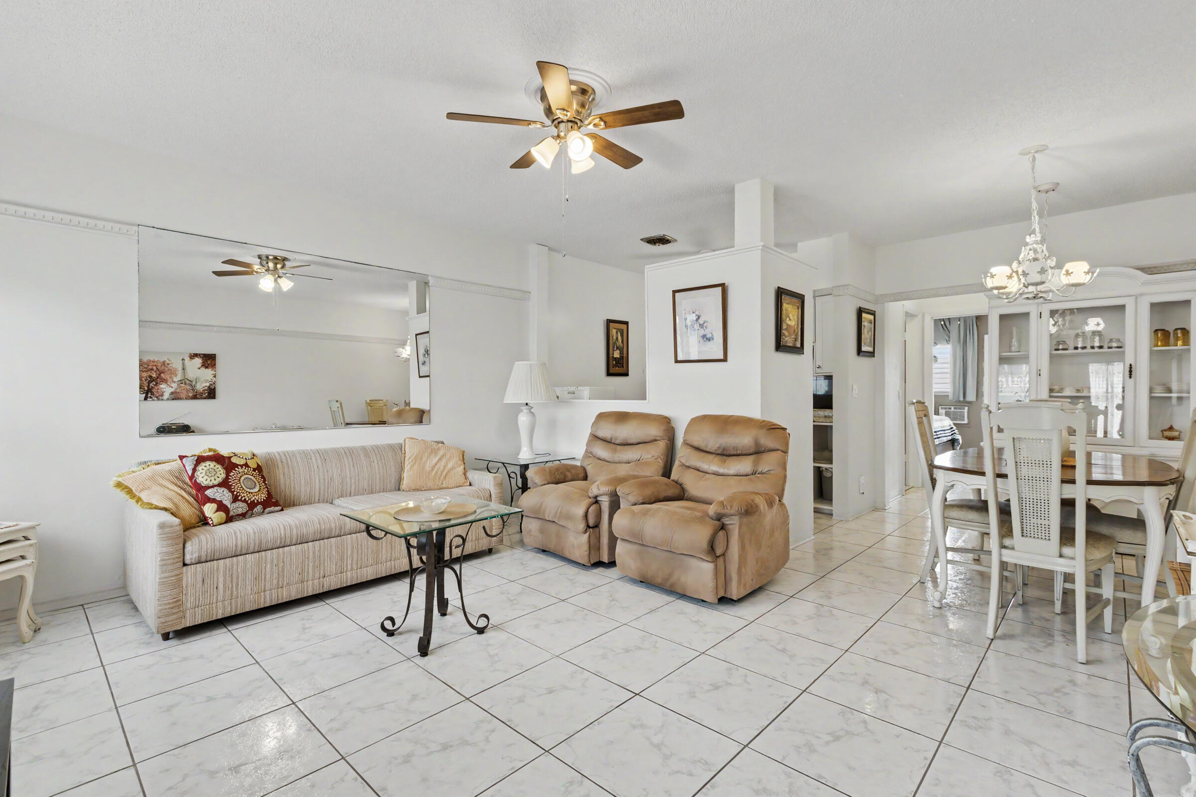 800 SW 10th #T-6 Hallandale Beach, FL 33009