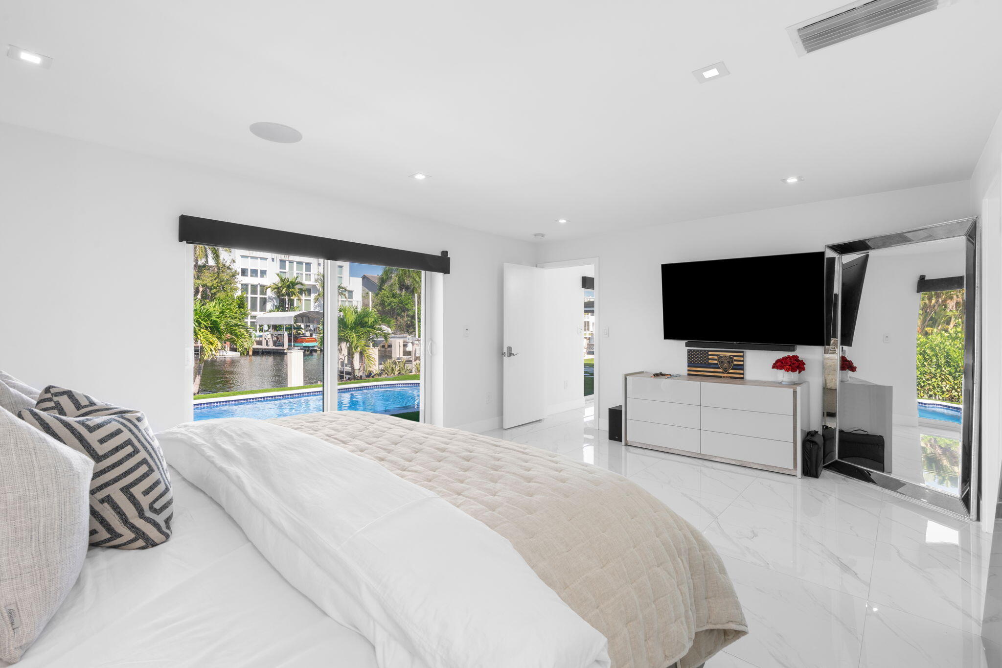 2813 NE 29th Fort Lauderdale, FL 33306