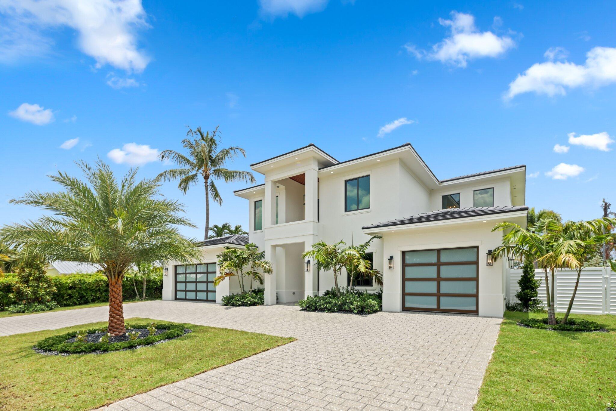 1160 Emerald Riviera Beach, FL 33404
