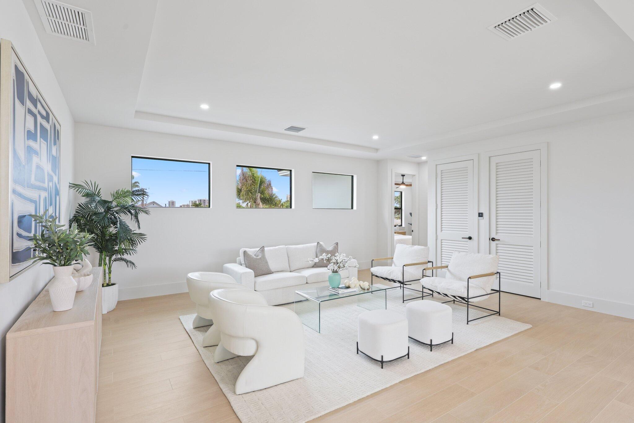 1160 Emerald Riviera Beach, FL 33404