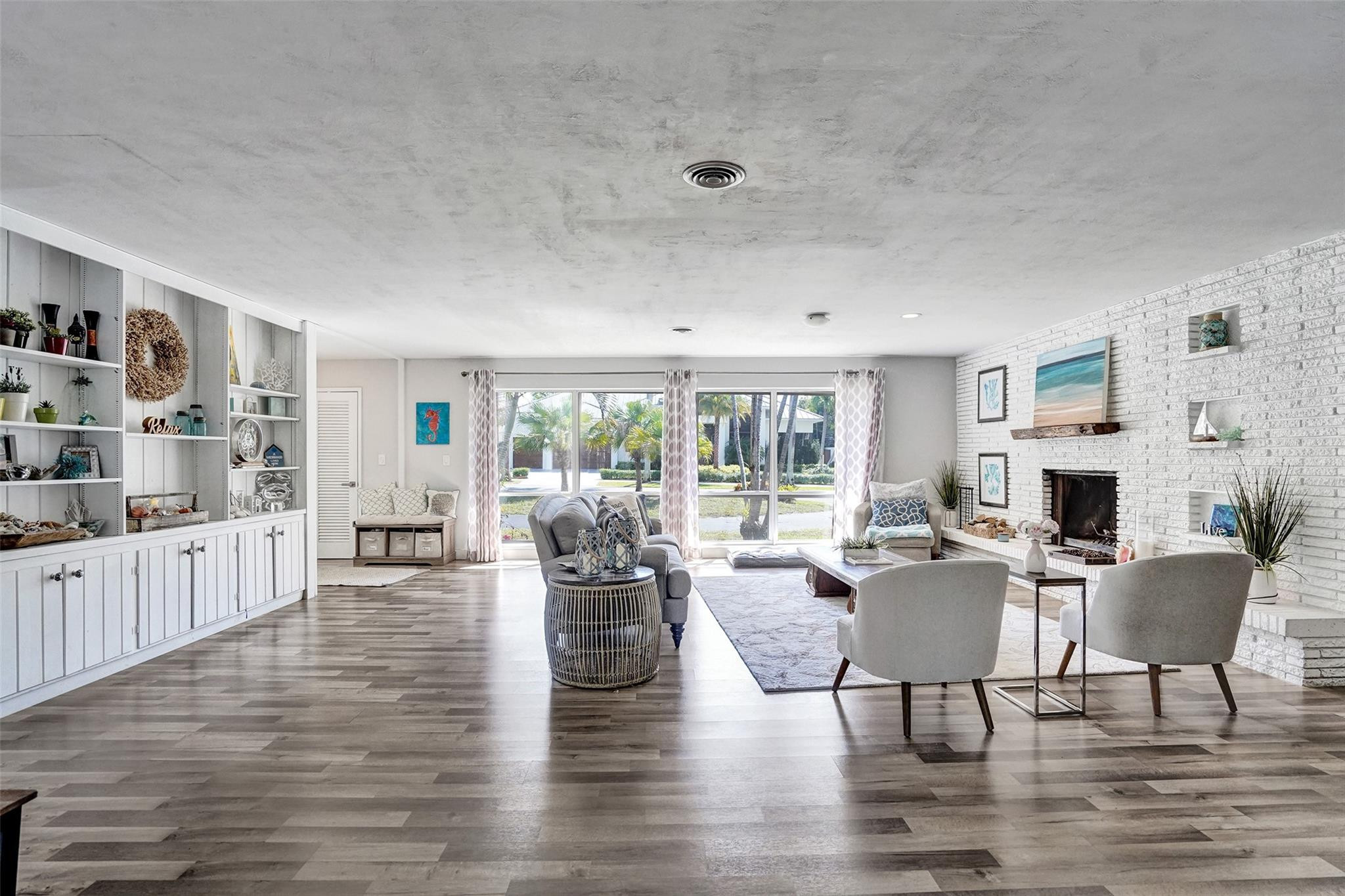 1325 Middle Riv Fort Lauderdale, FL 33304