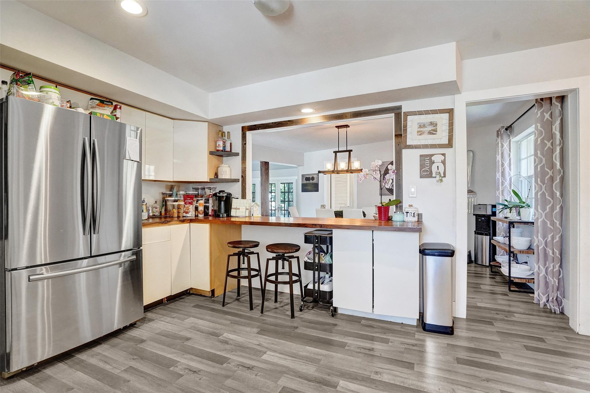 1325 Middle Riv Fort Lauderdale, FL 33304