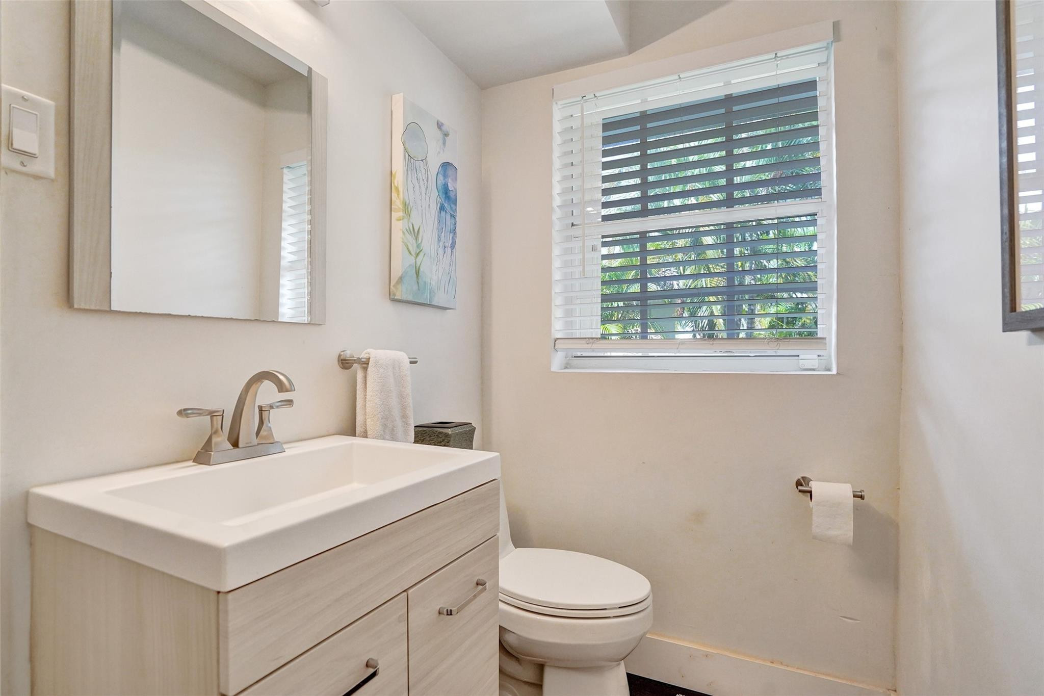 1325 Middle Riv Fort Lauderdale, FL 33304