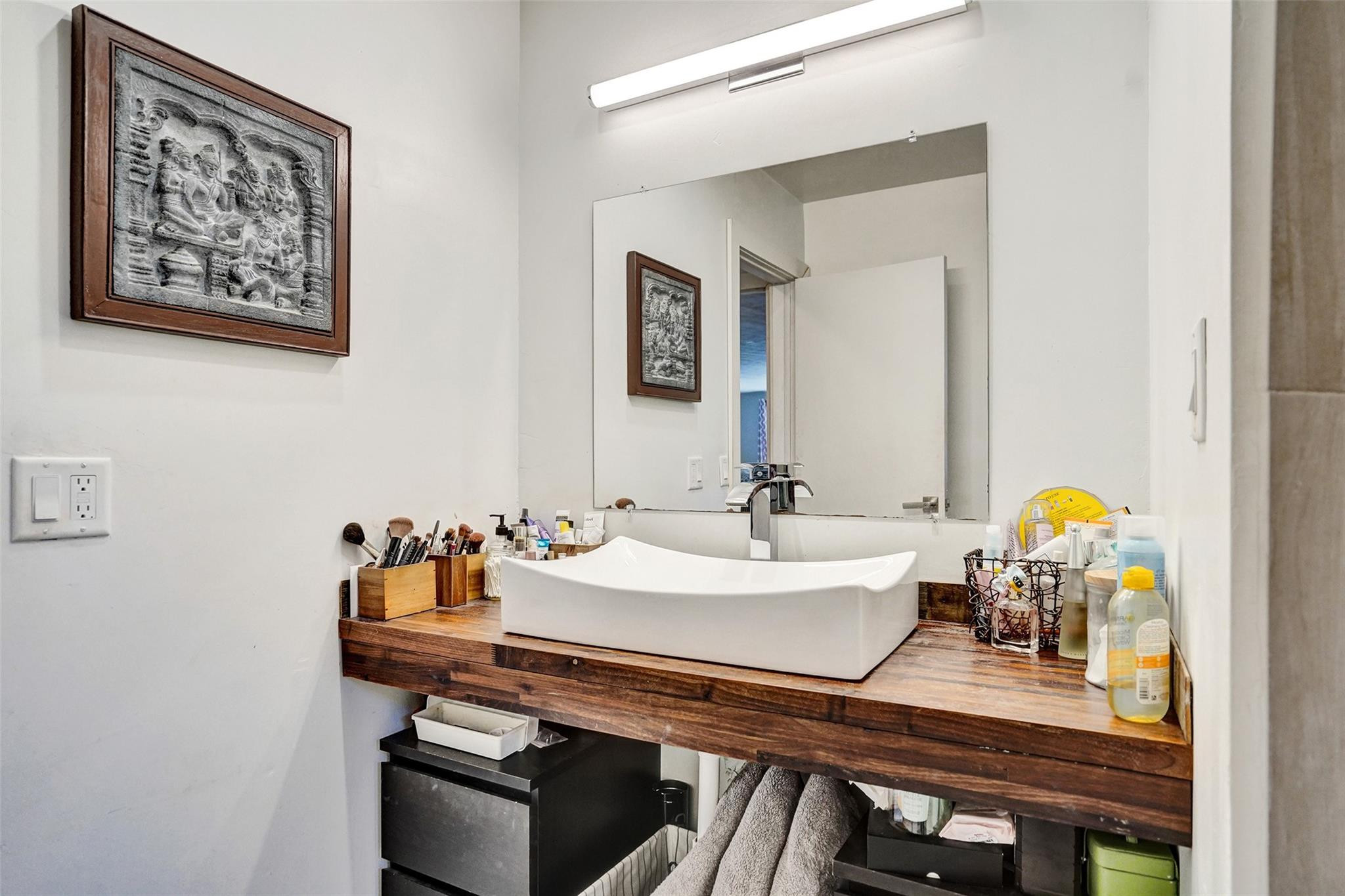 1325 Middle Riv Fort Lauderdale, FL 33304