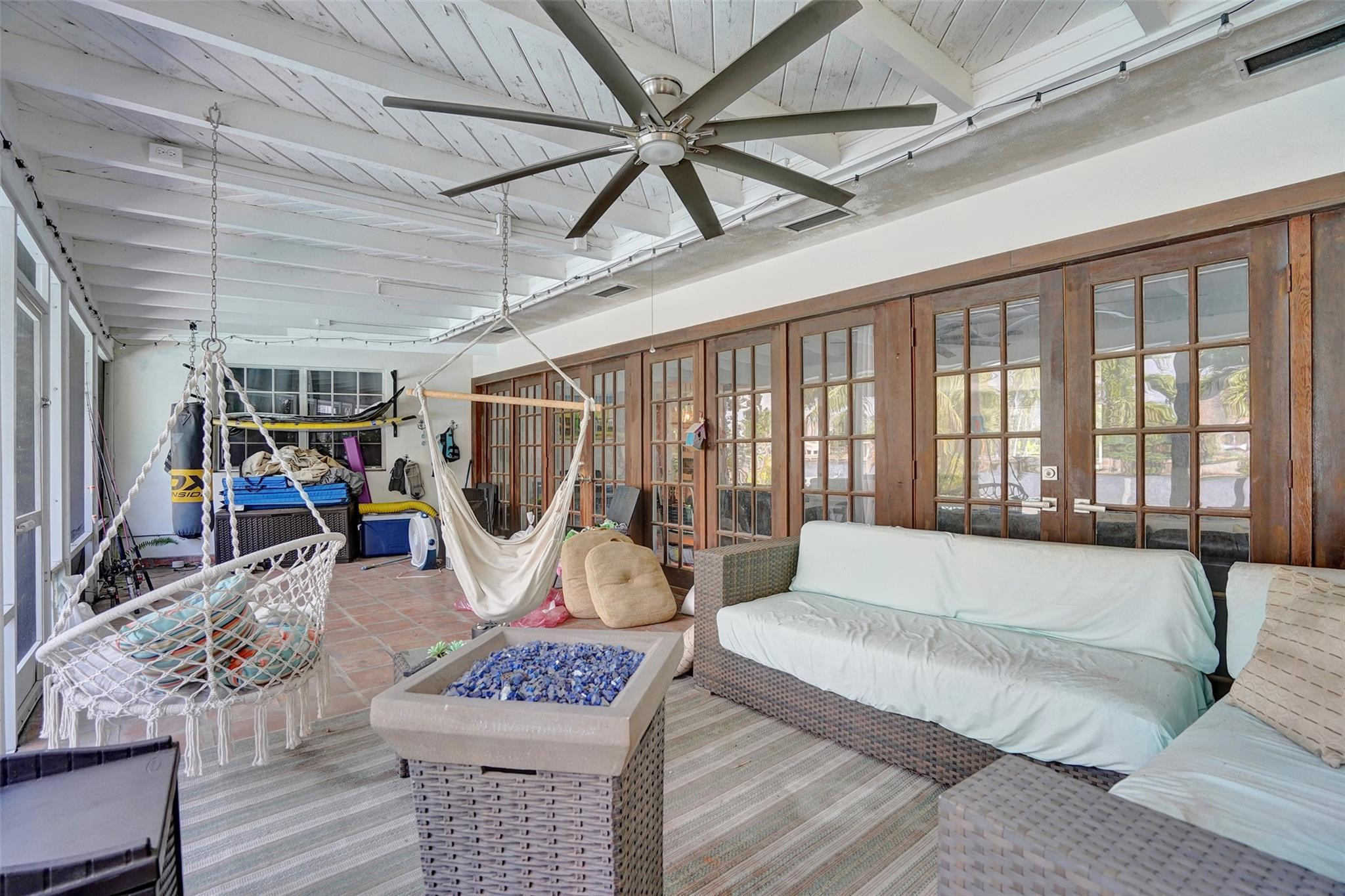1325 Middle Riv Fort Lauderdale, FL 33304