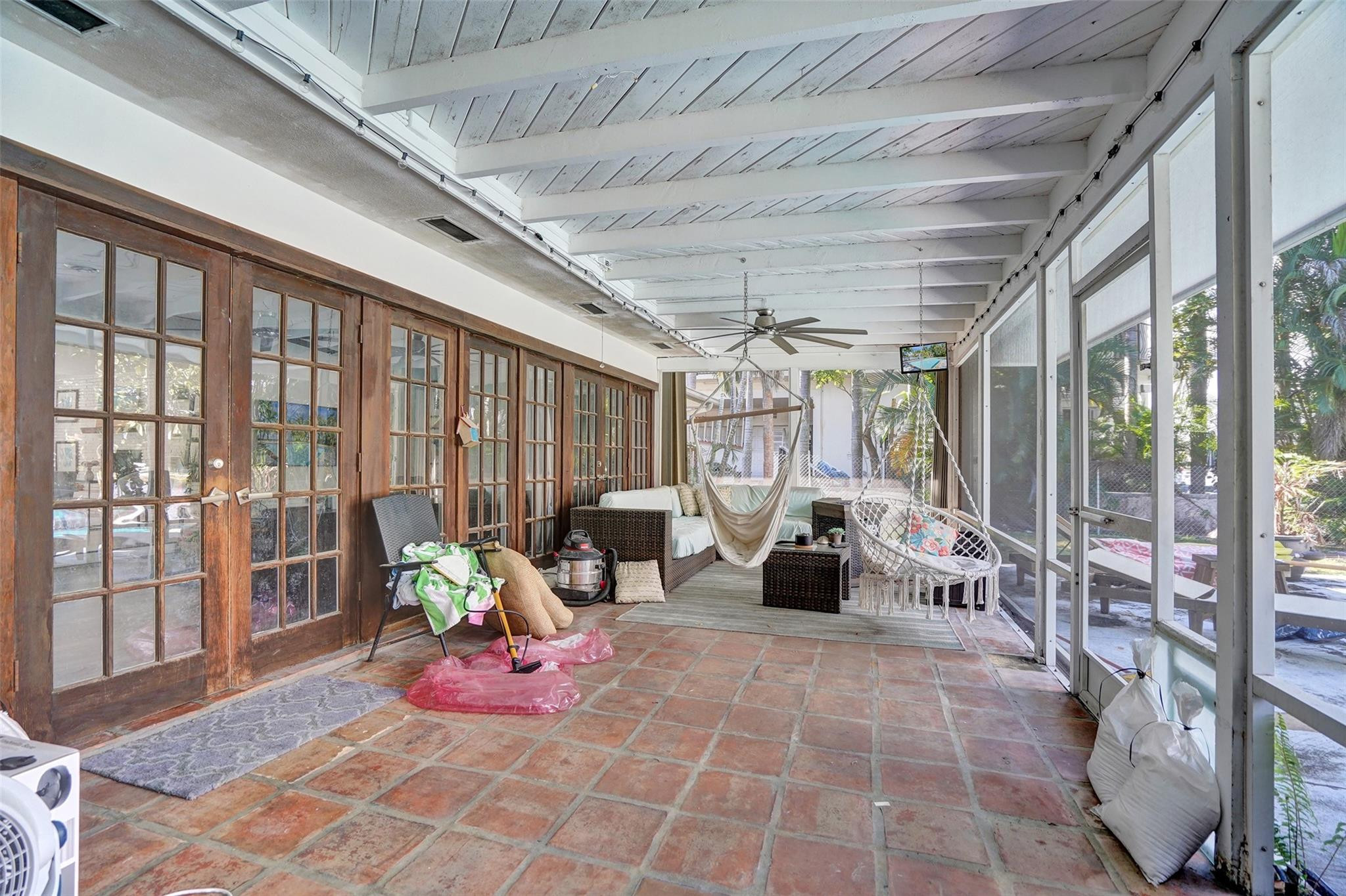 1325 Middle Riv Fort Lauderdale, FL 33304