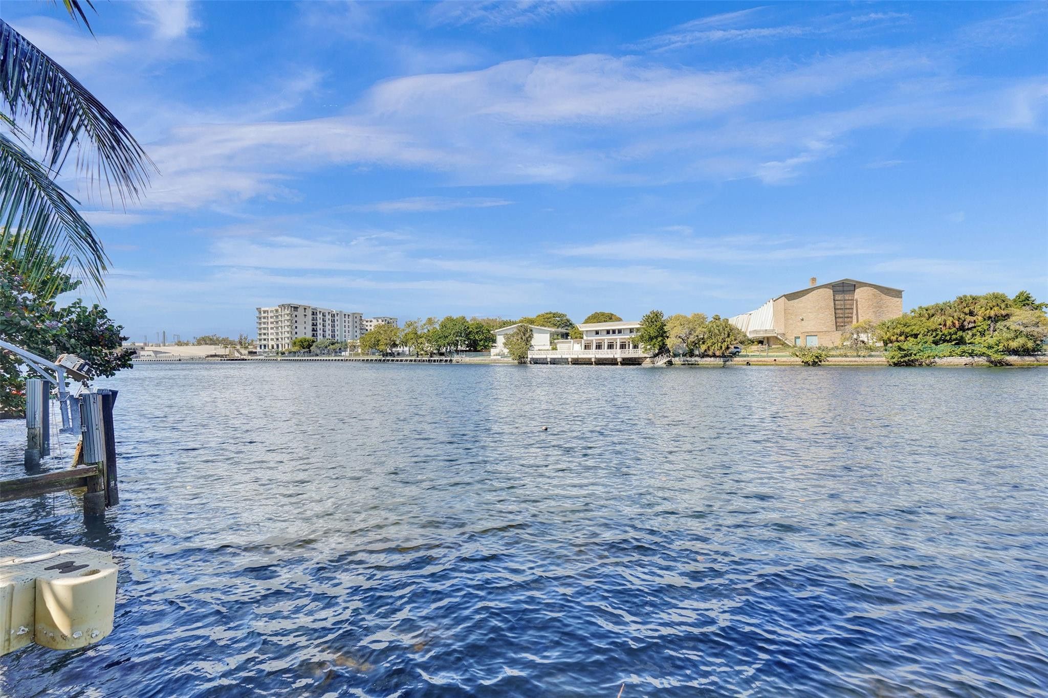 1325 Middle Riv Fort Lauderdale, FL 33304