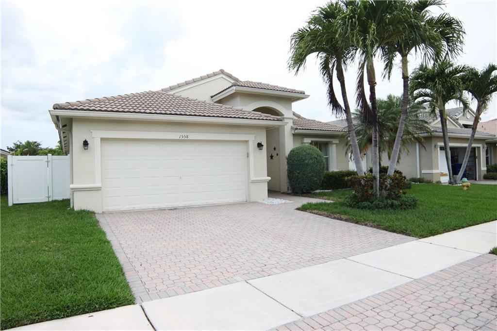 1558 SW 186th Ter