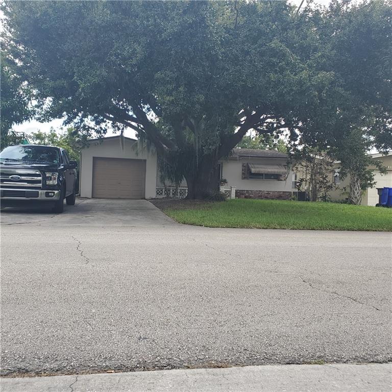 816 SW 64th Ter