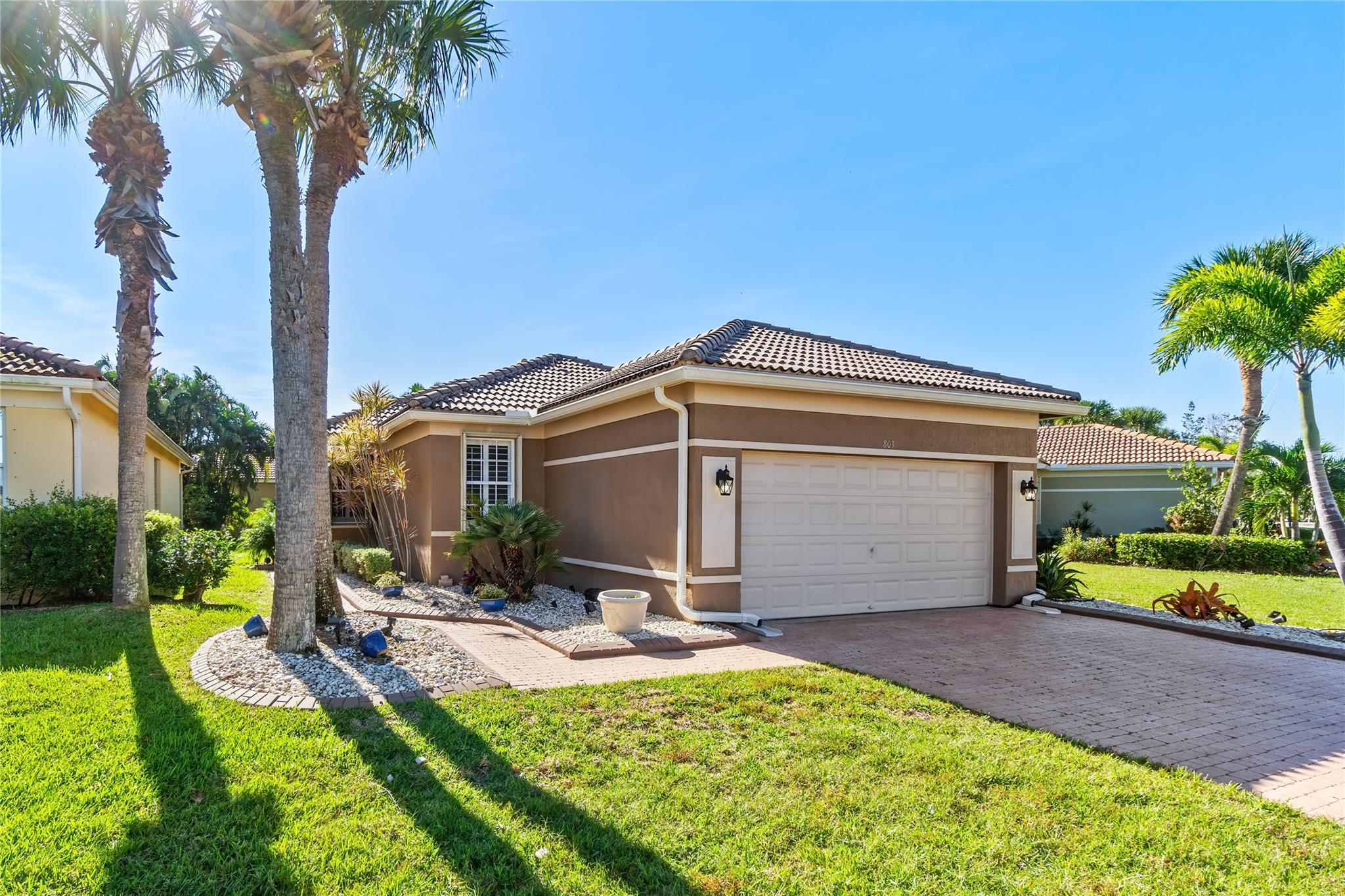 803 NW Rutherford Ct