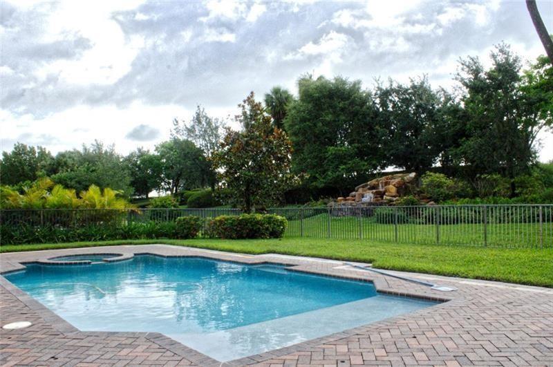 8166 Emerald Ave,Parkland, FL 33076